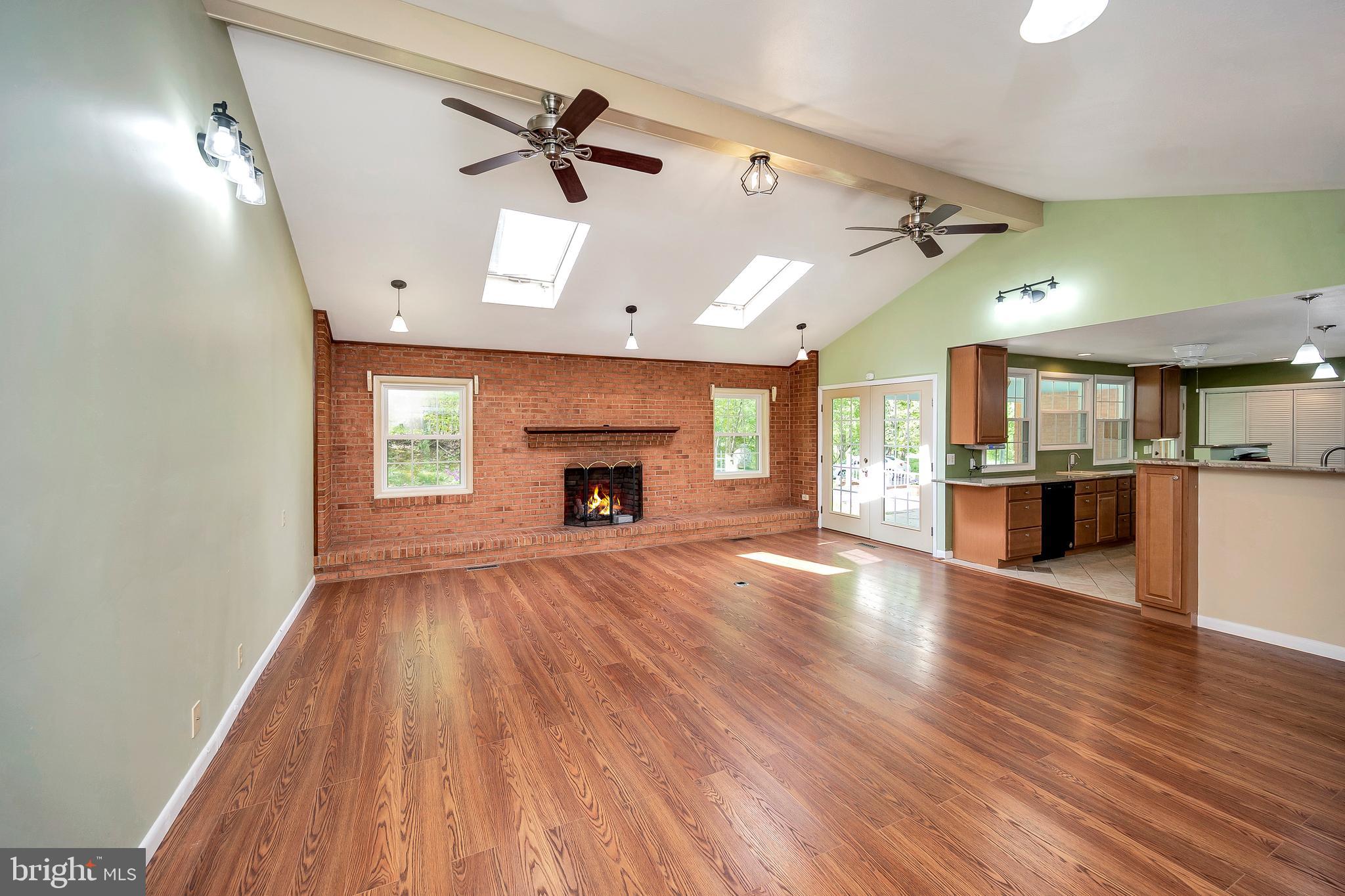 COUNTRY CLUB OVERLOOK - Residential