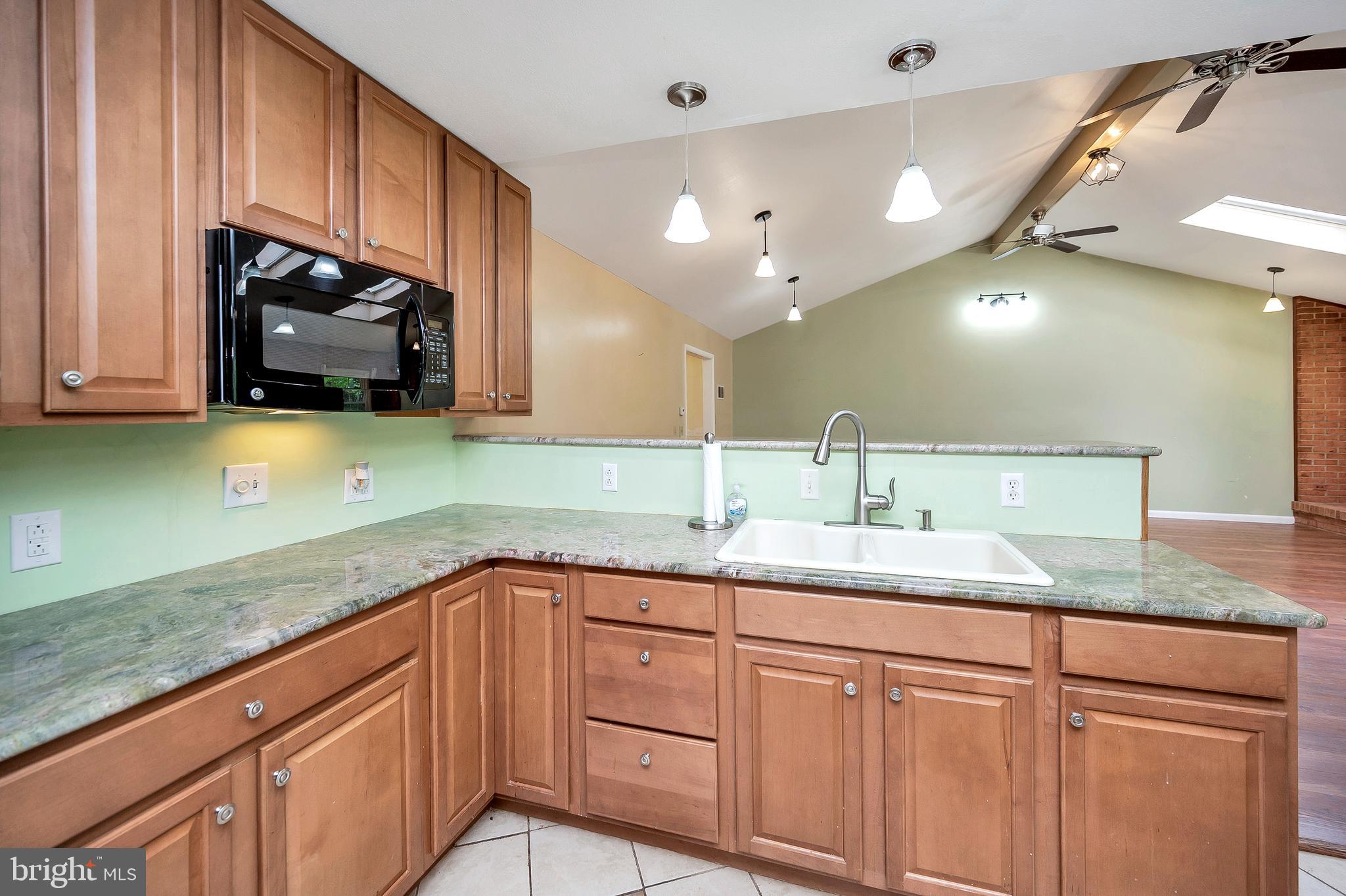 COUNTRY CLUB OVERLOOK - Residential