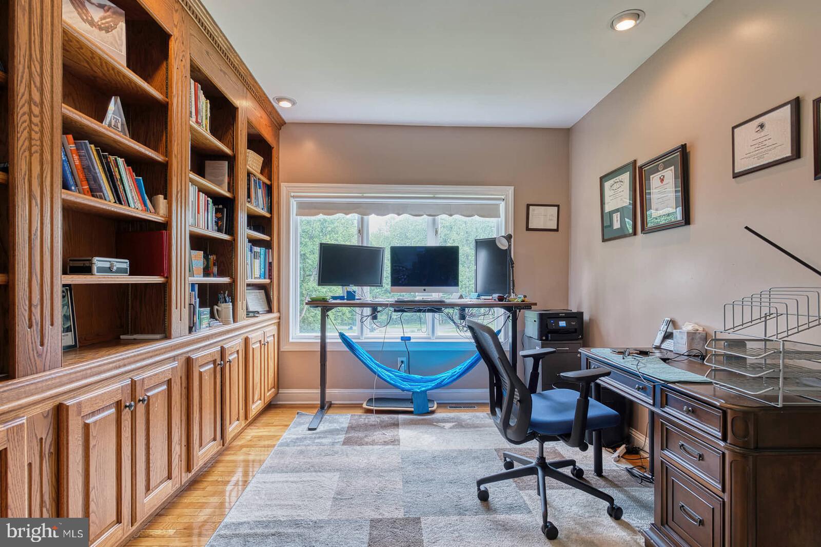 16001 AMINA DRIVE