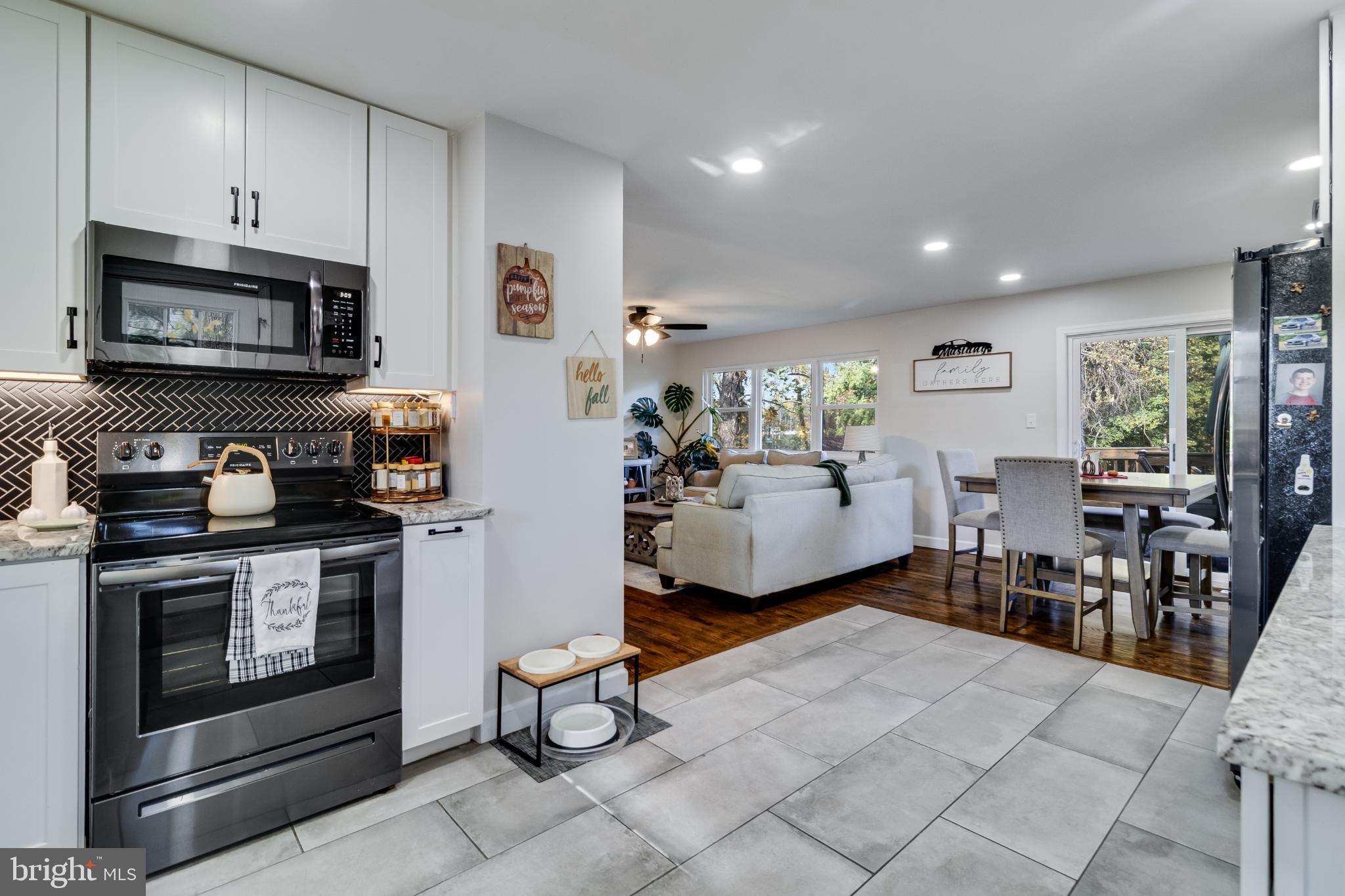 HOLLY GAF ACRES - Residential