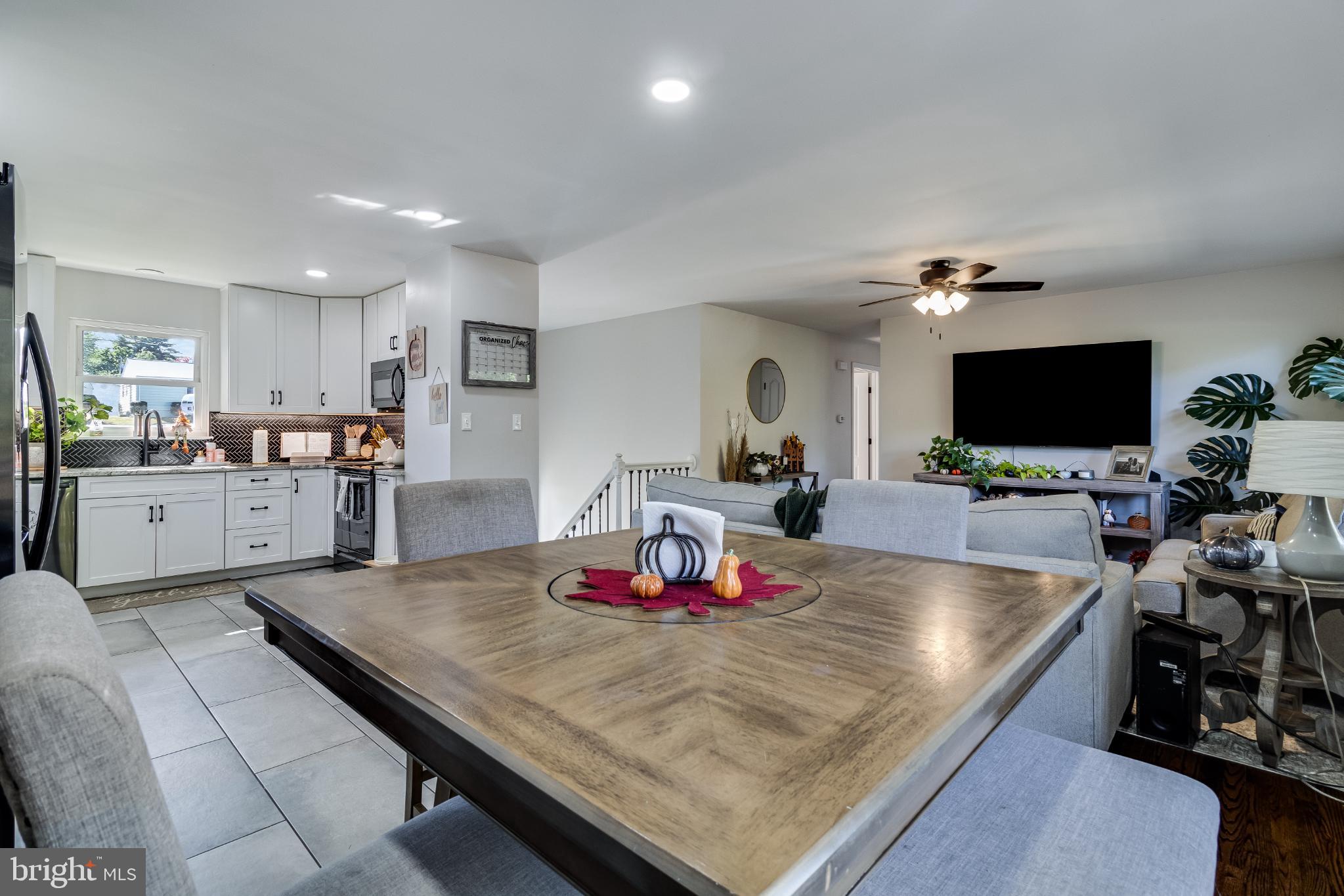 HOLLY GAF ACRES - Residential