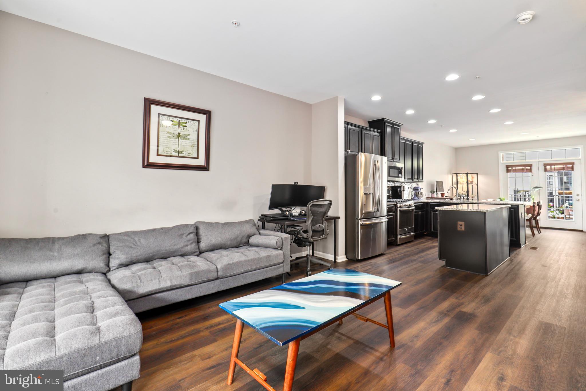 CRESCENT PLACE - Residential