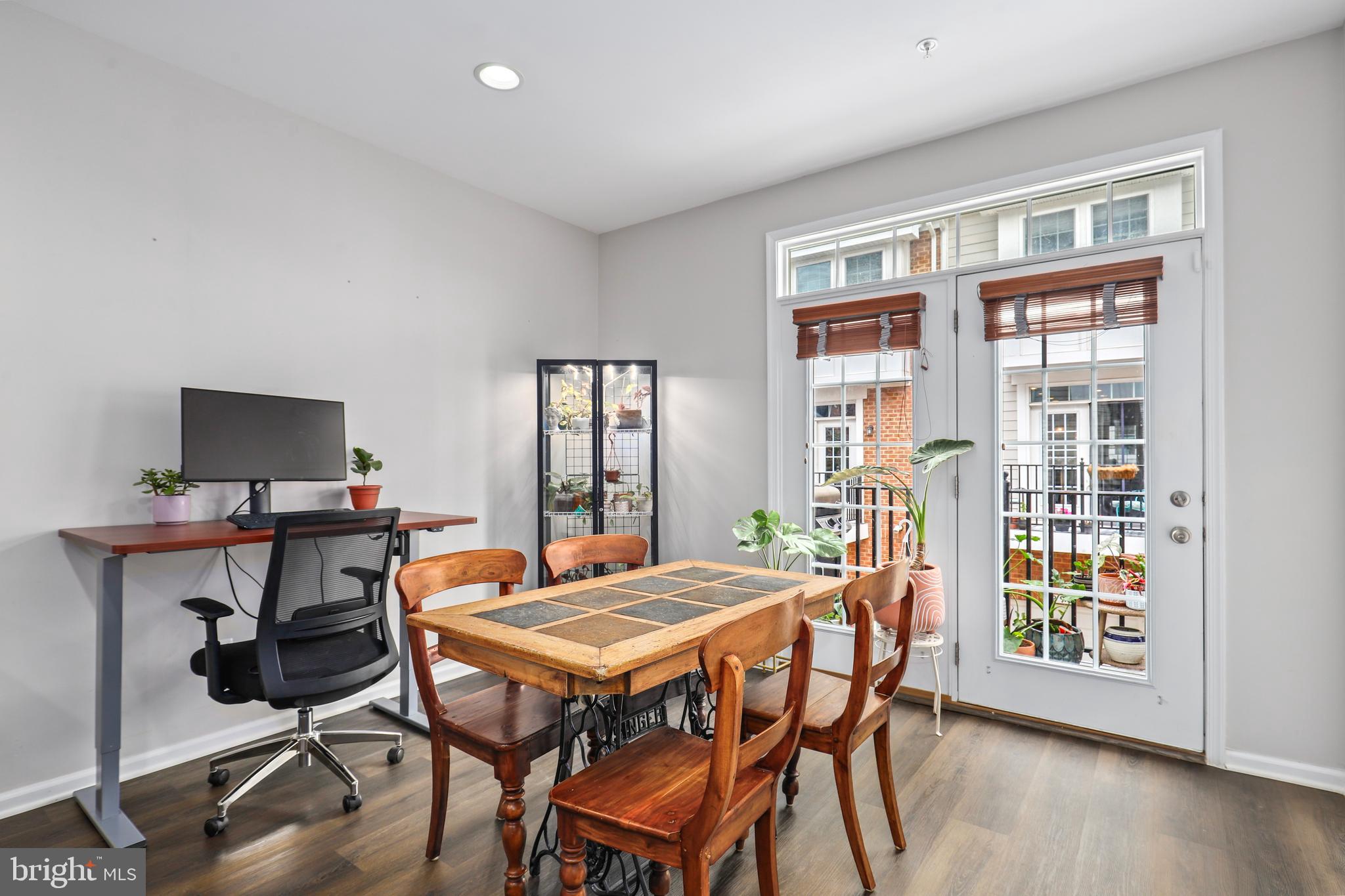 CRESCENT PLACE - Residential