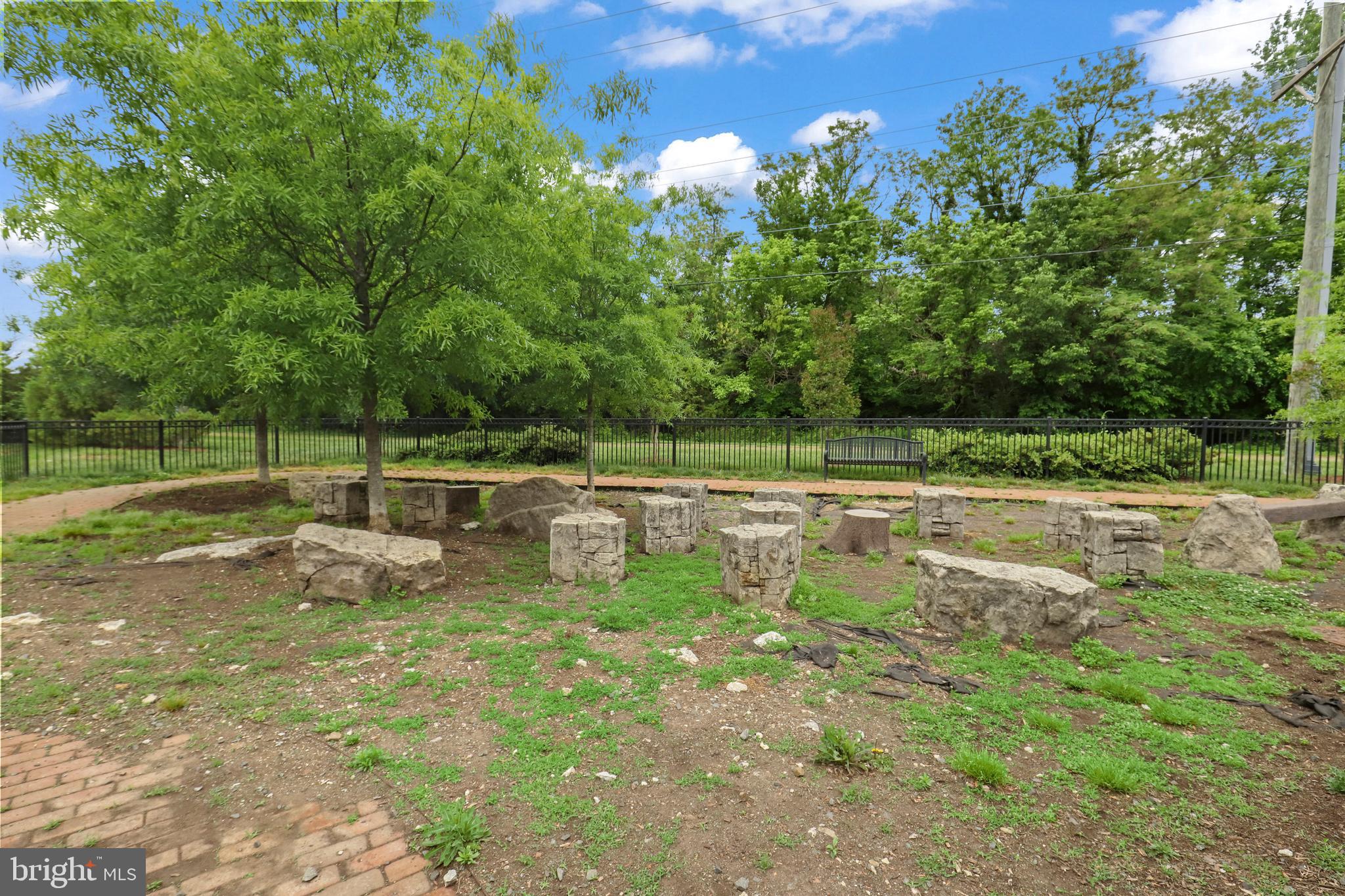 CRESCENT PLACE - Residential