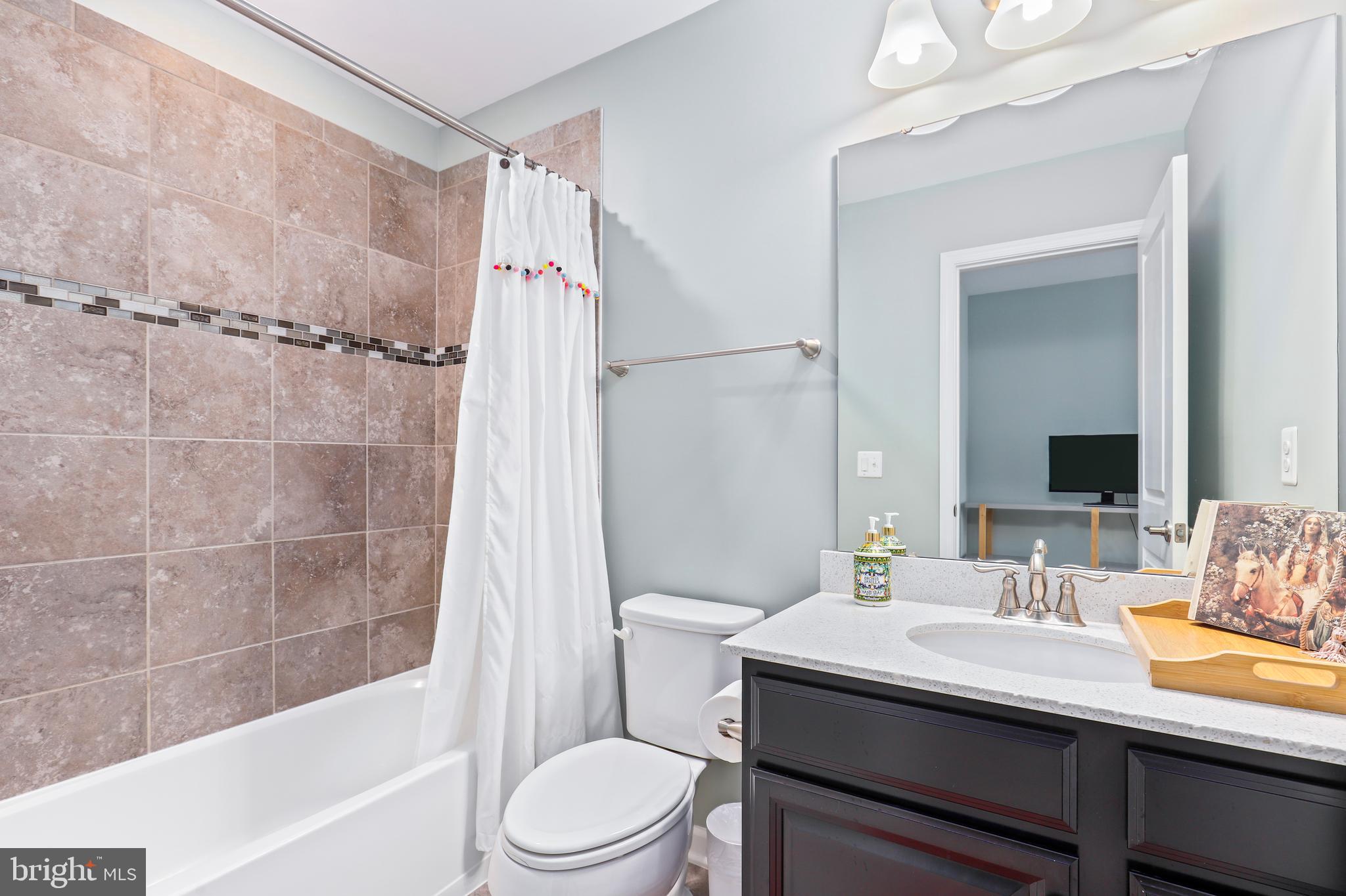 CRESCENT PLACE - Residential