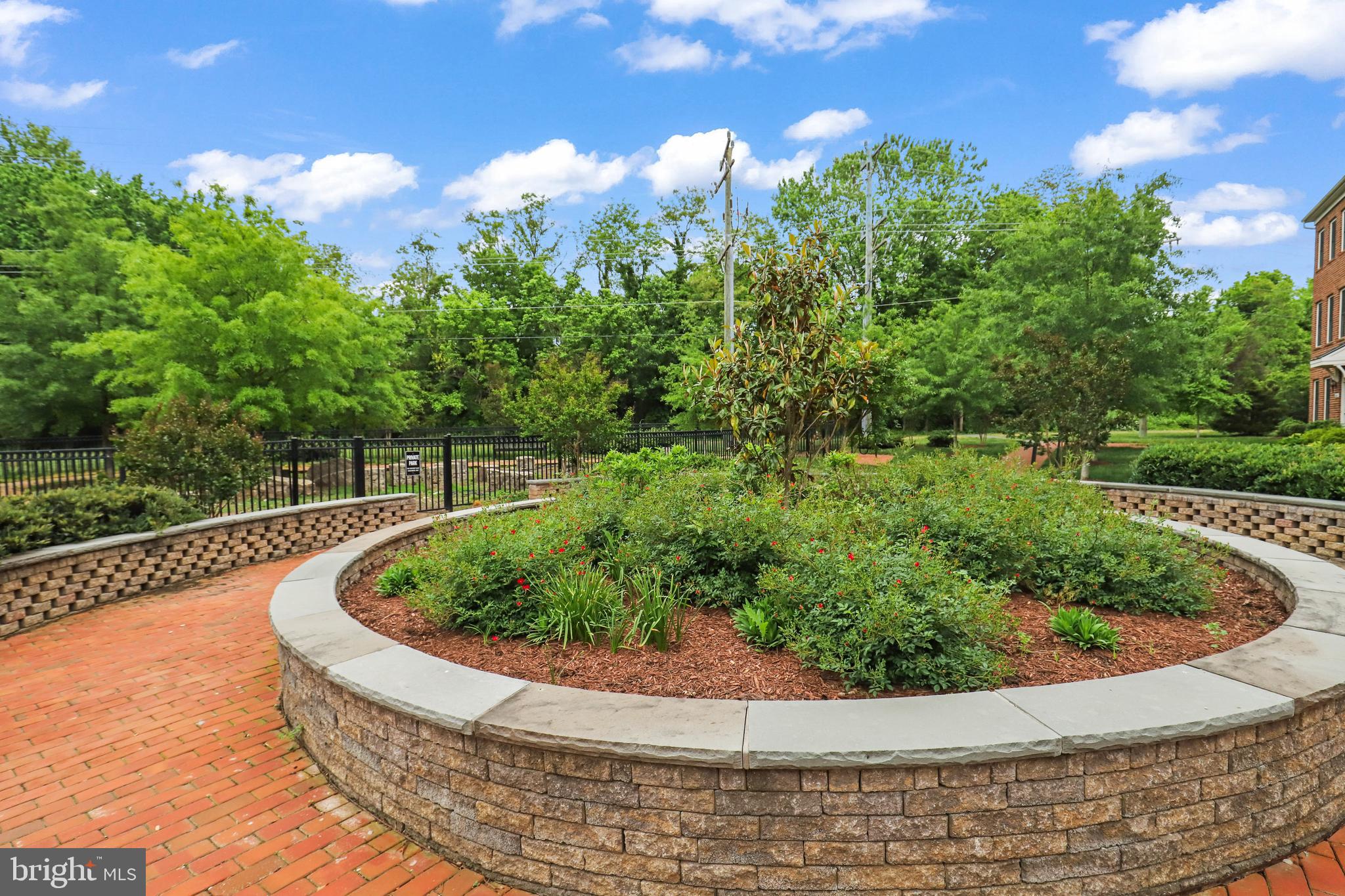 CRESCENT PLACE - Residential