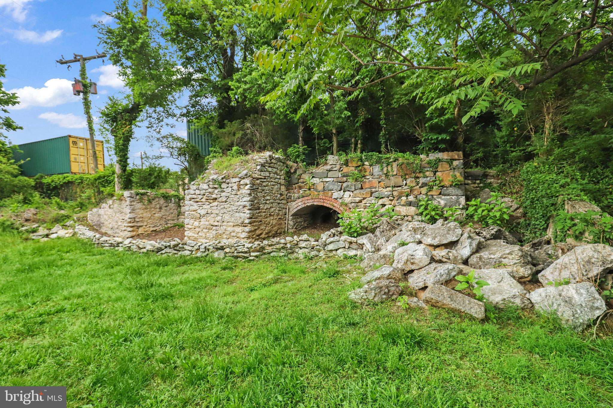 CRESCENT PLACE - Residential