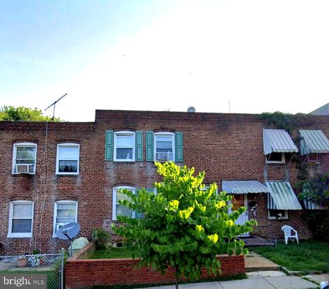 Townhouse For Sale - 516 Arsan Avenue<br/> BALTIMORE, MD 21225