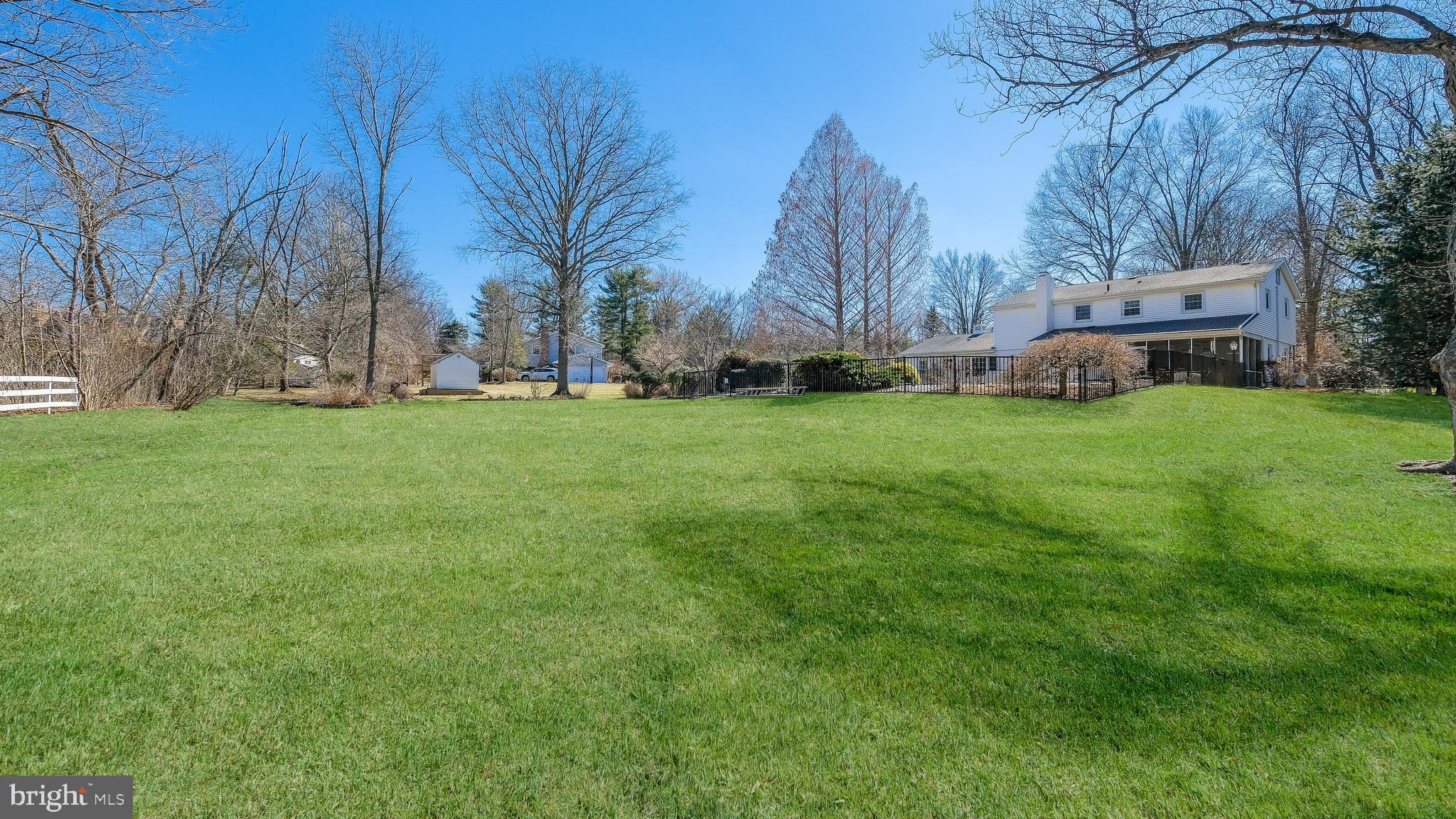 PINE VLY ESTS - Residential