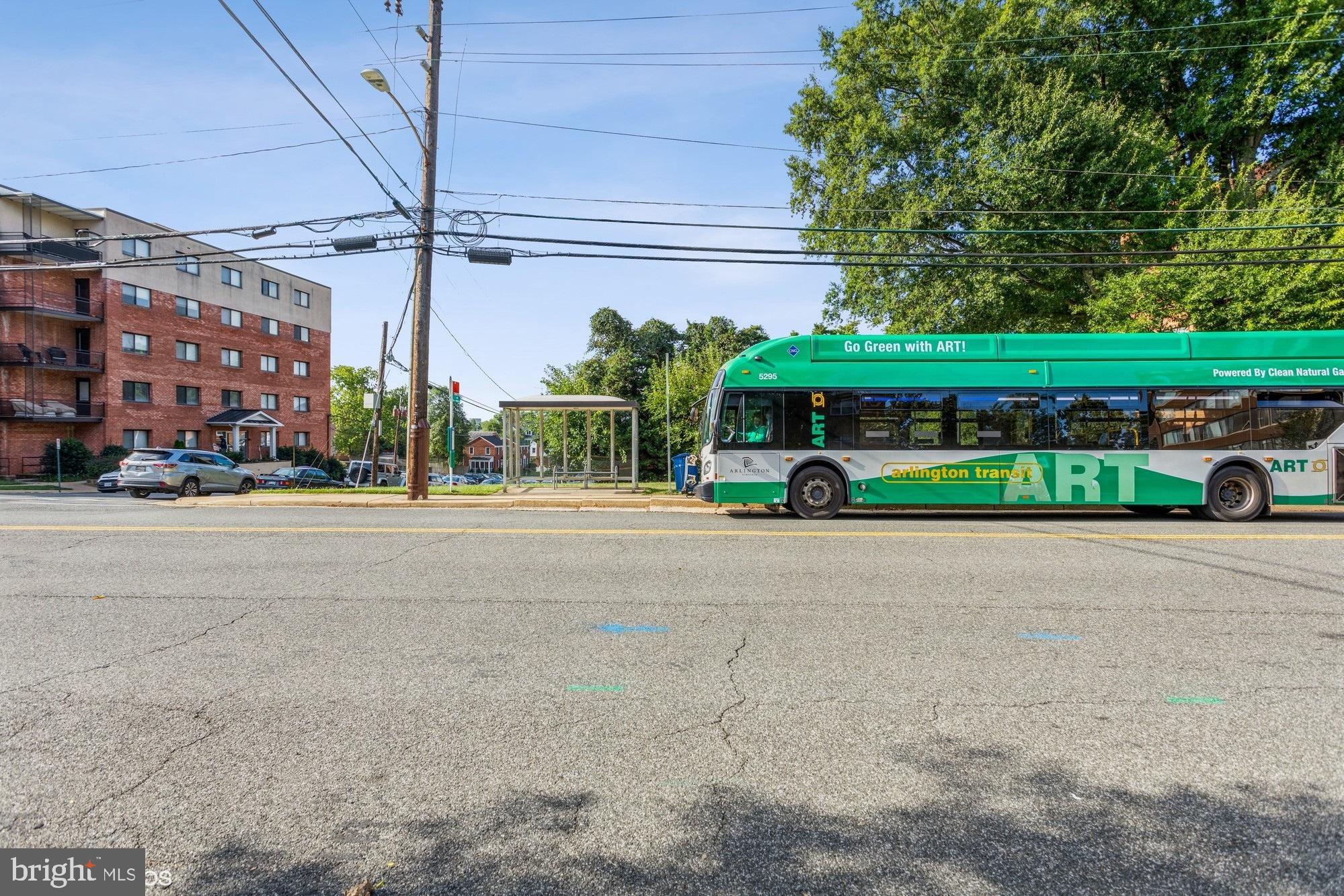 LORCOM HOUSE - Residential