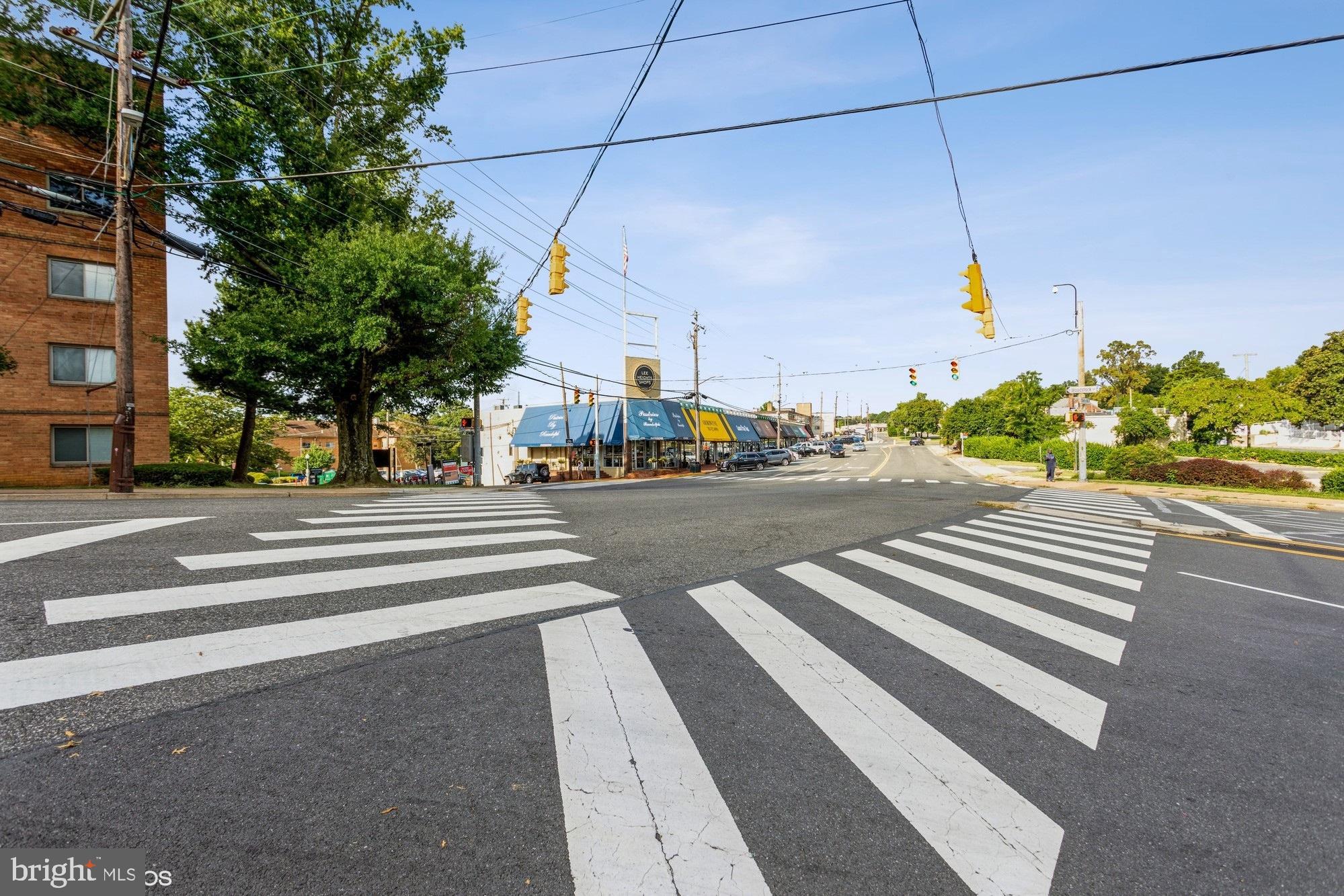 LORCOM HOUSE - Residential