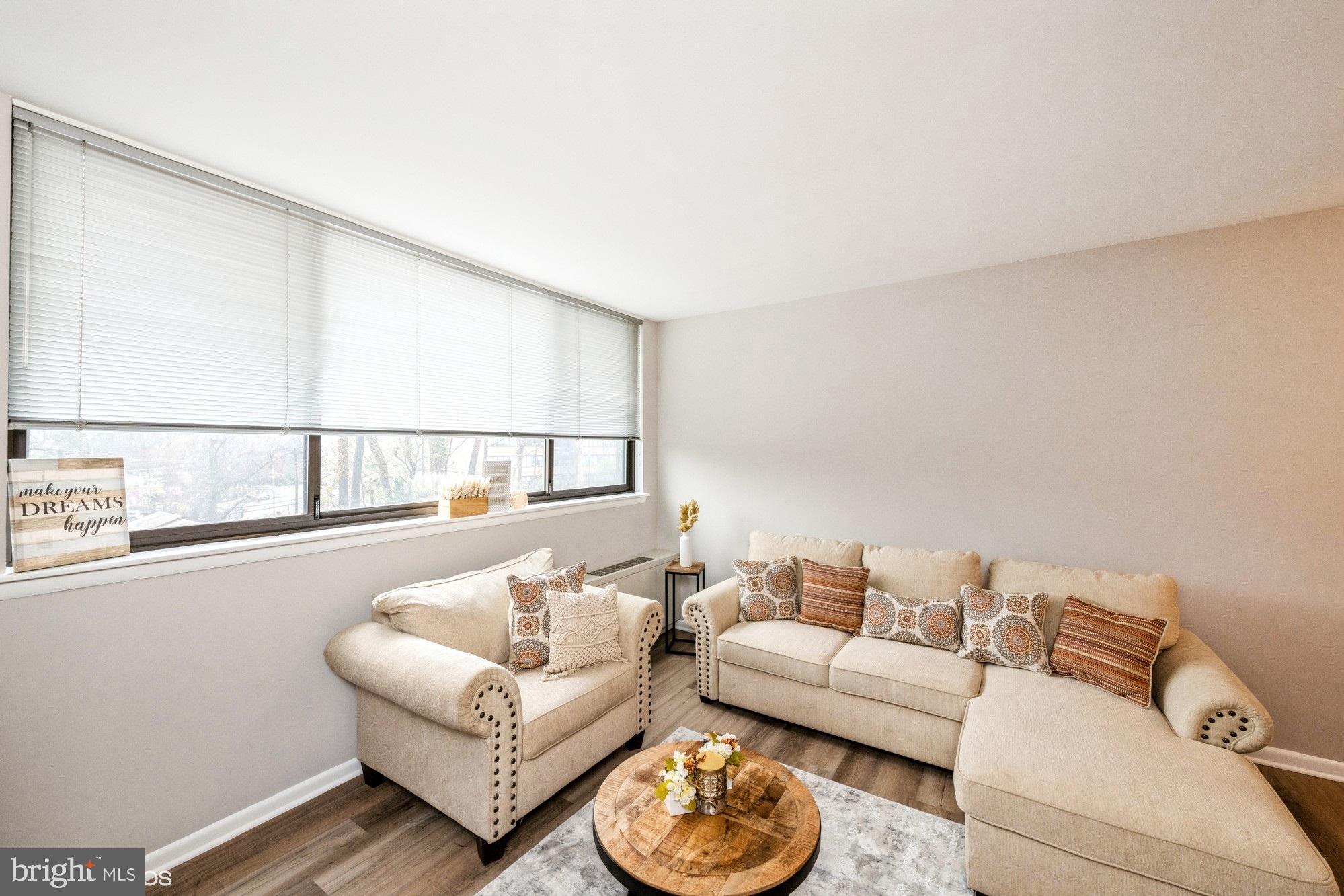 LORCOM HOUSE - Residential