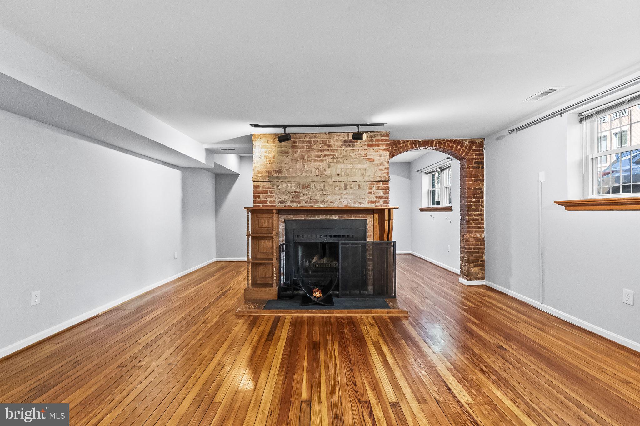 1303 P STREET NW 2