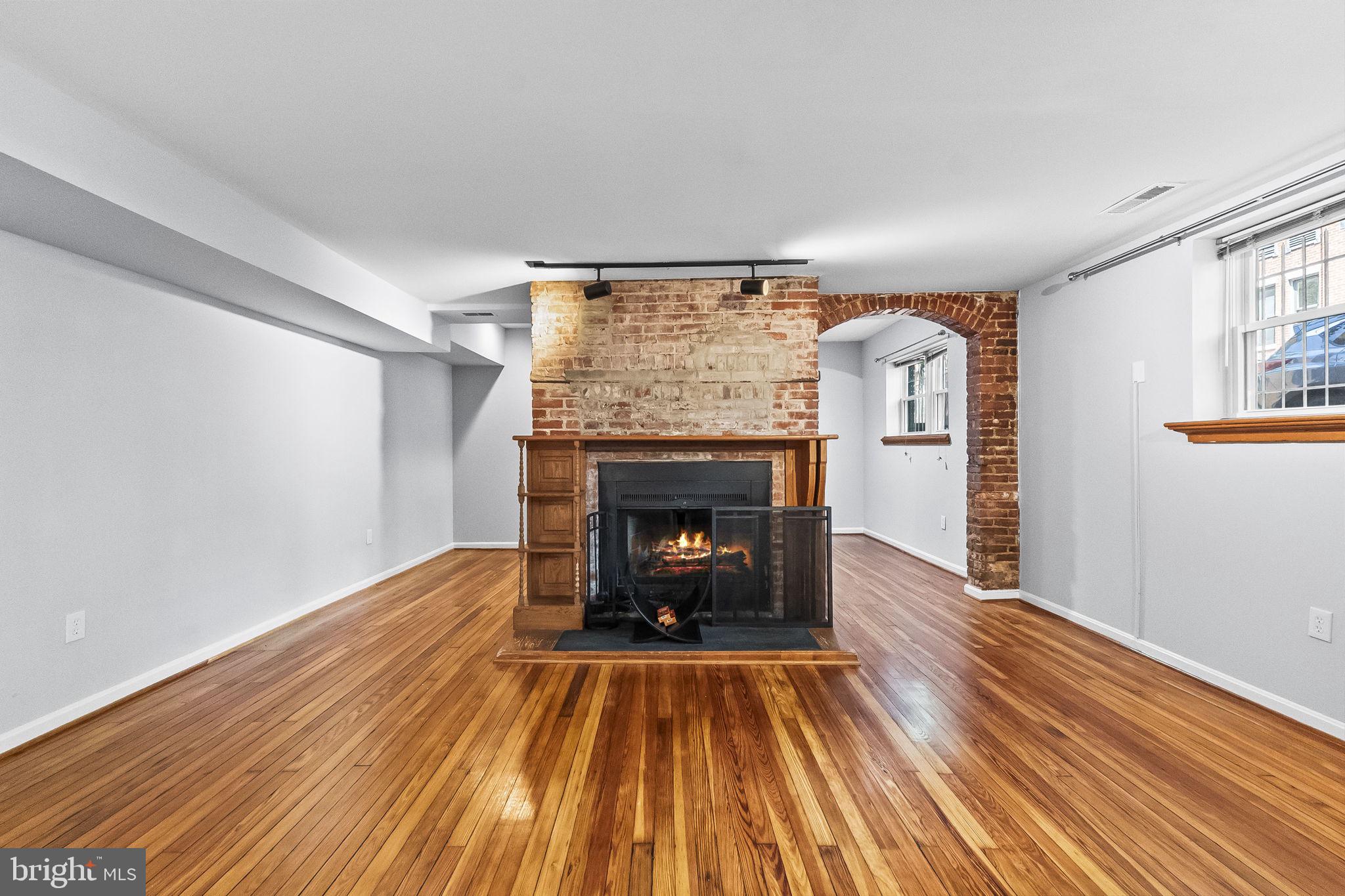 1303 P STREET NW 2