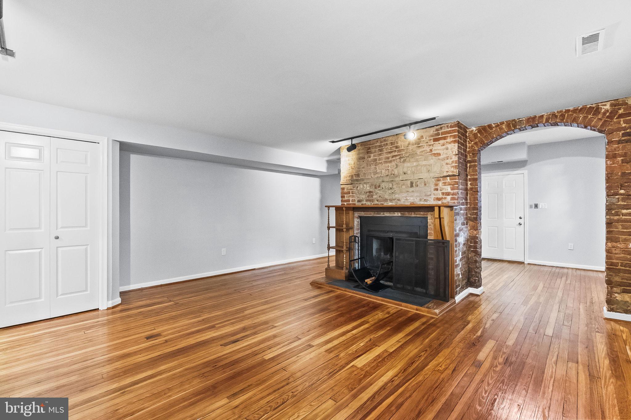 1303 P STREET NW 2