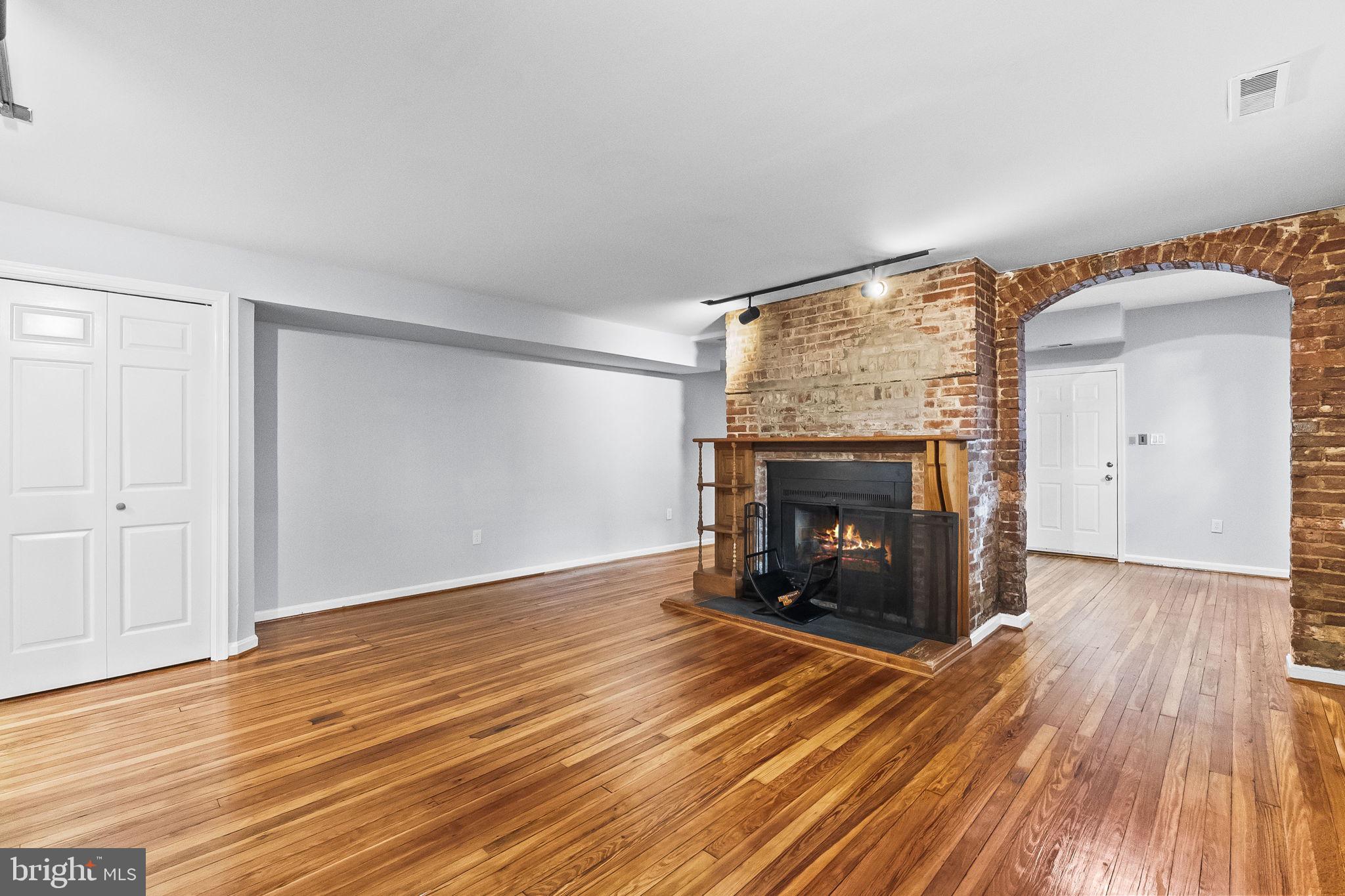 1303 P STREET NW 2