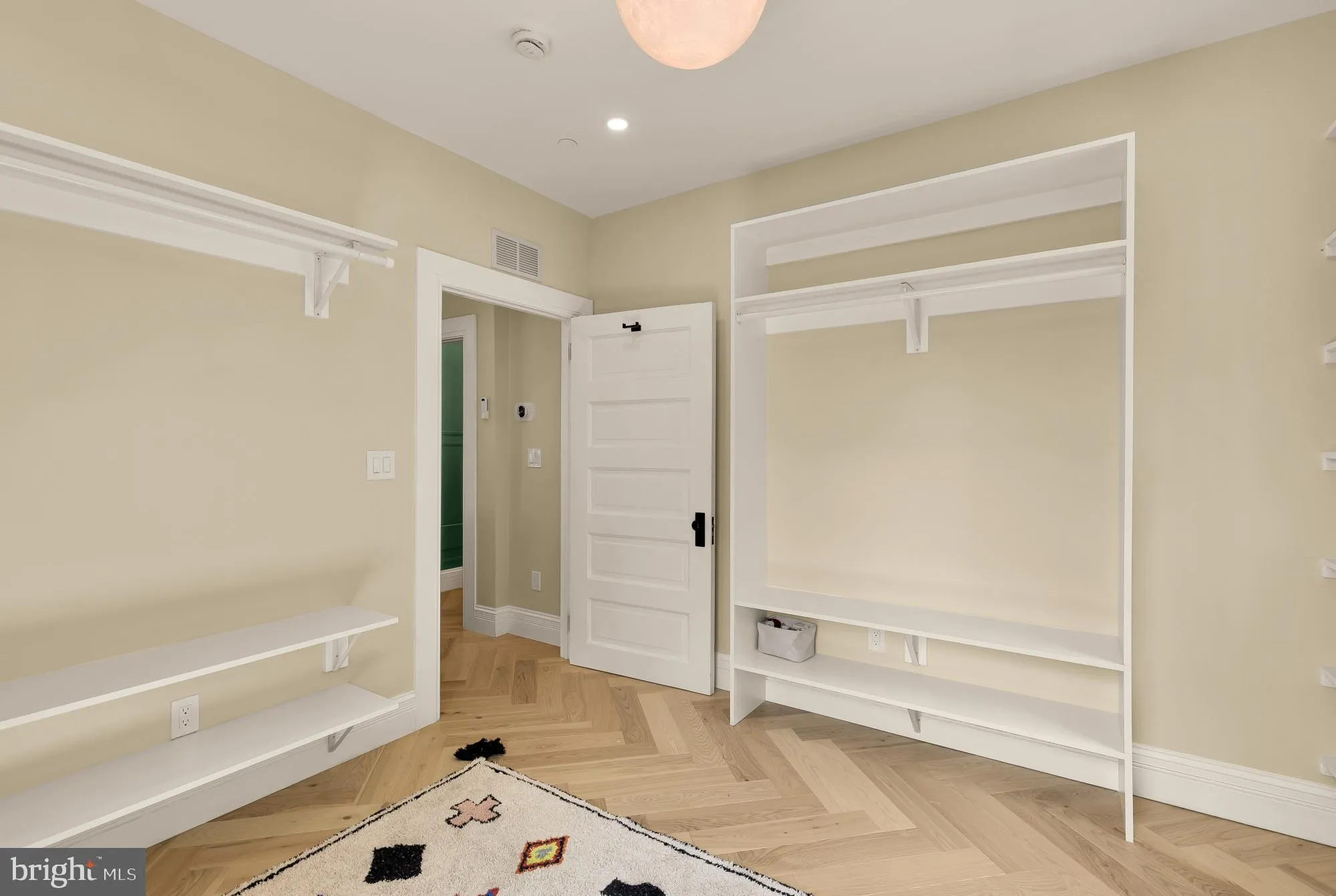 Additional image 109 of 1010 Main Drive NW, Washington, DC 20012