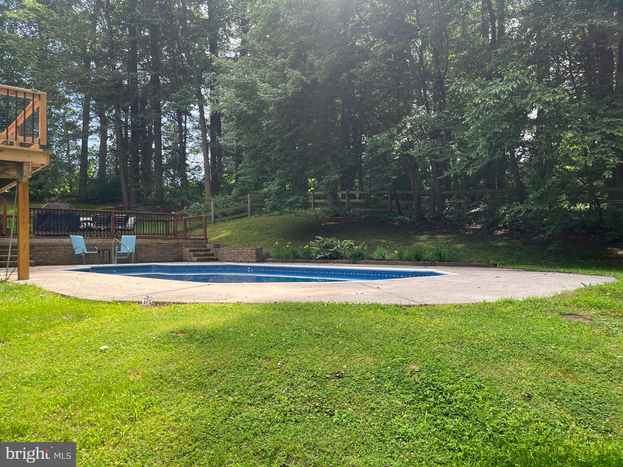 2100 BLUE MOUNT ROAD