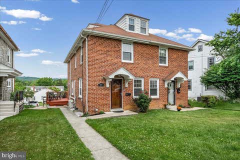 Townhouse For Sale - 337 W Pennsylvania Avenue<br/> DOWNINGTOWN, PA 19335