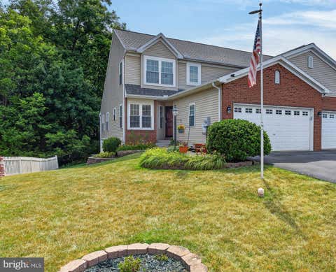 Townhouse For Sale - 75 Pin Oak Street<br/> PALMYRA, PA 17078