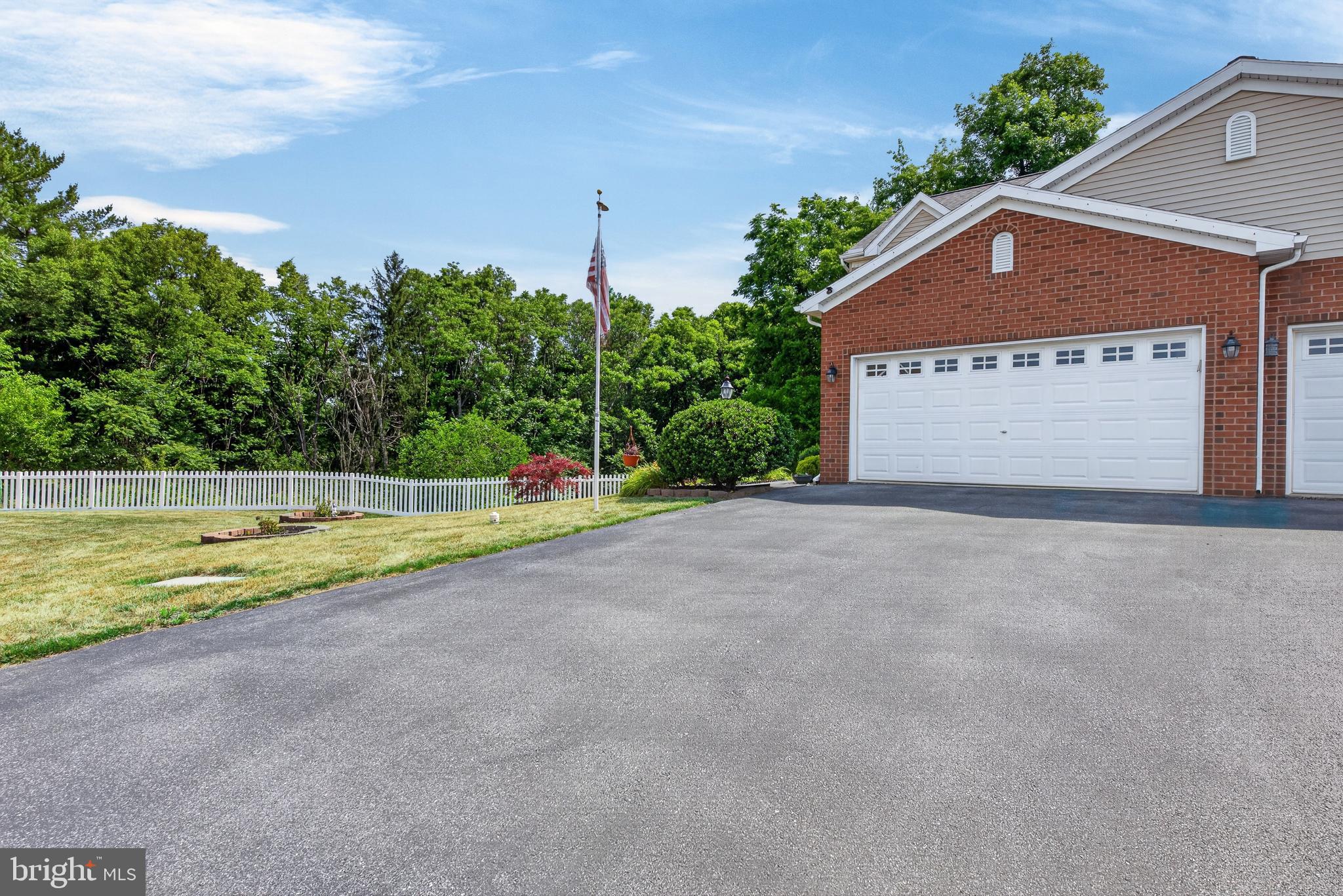 75 PIN OAK STREET