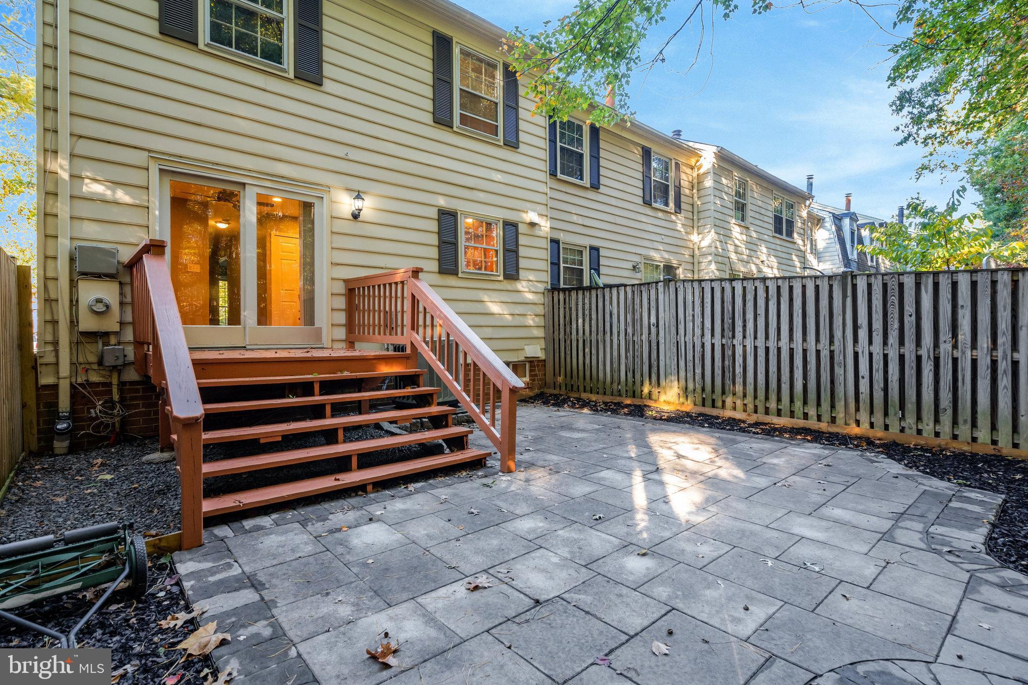 WOODLYNNE COMMUNITY - Residential