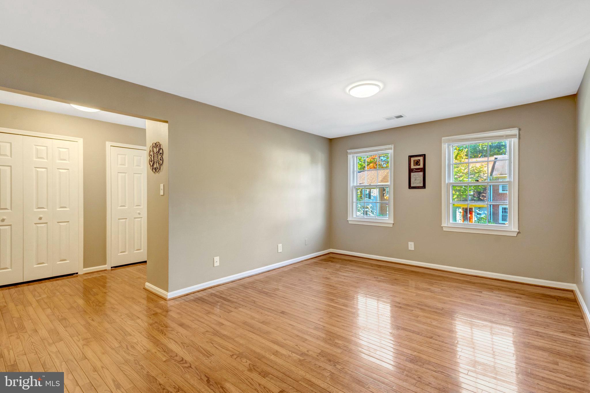 WOODLYNNE COMMUNITY - Residential