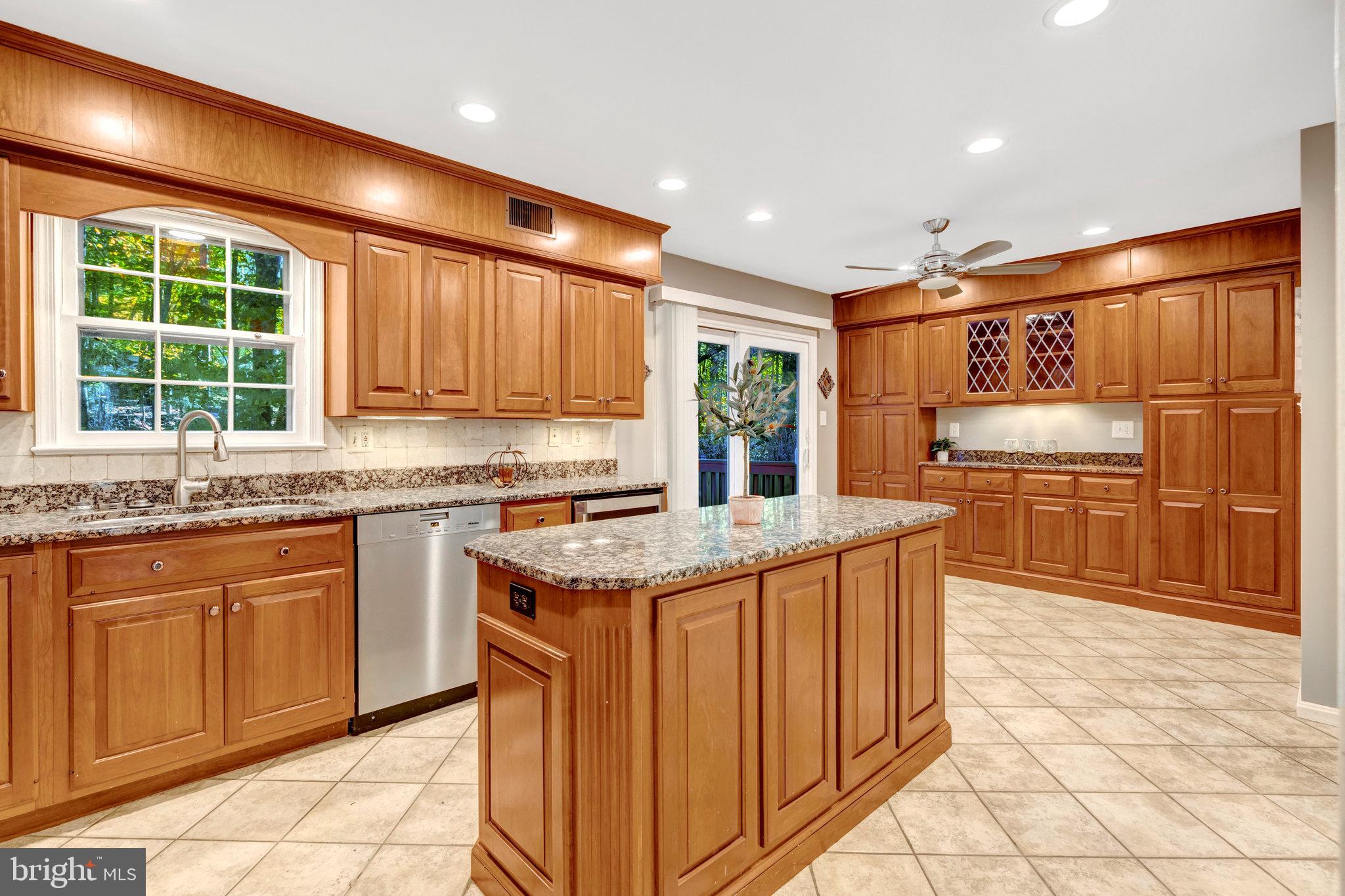 5515 CHESHIRE MEADOWS WAY