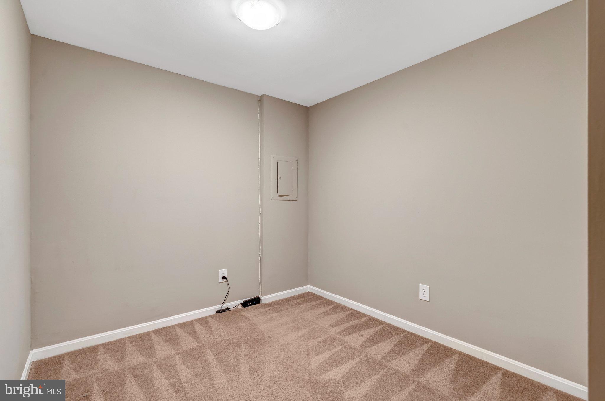 WOODLYNNE COMMUNITY - Residential