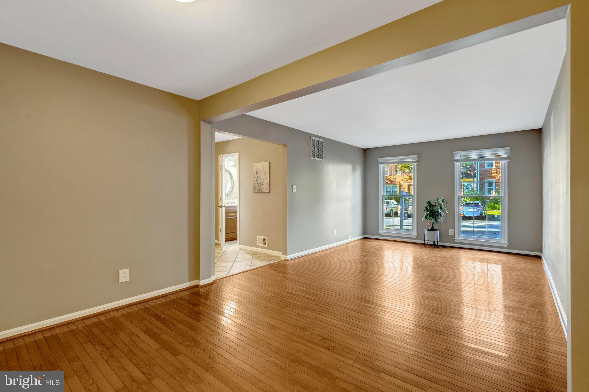 WOODLYNNE COMMUNITY - Residential