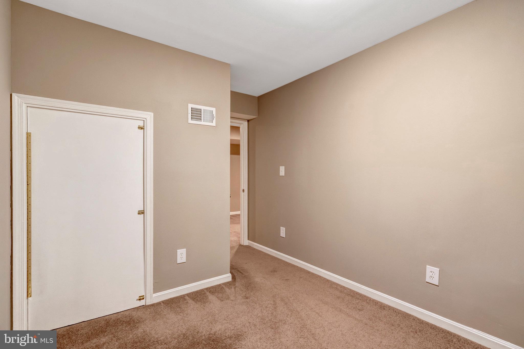 WOODLYNNE COMMUNITY - Residential