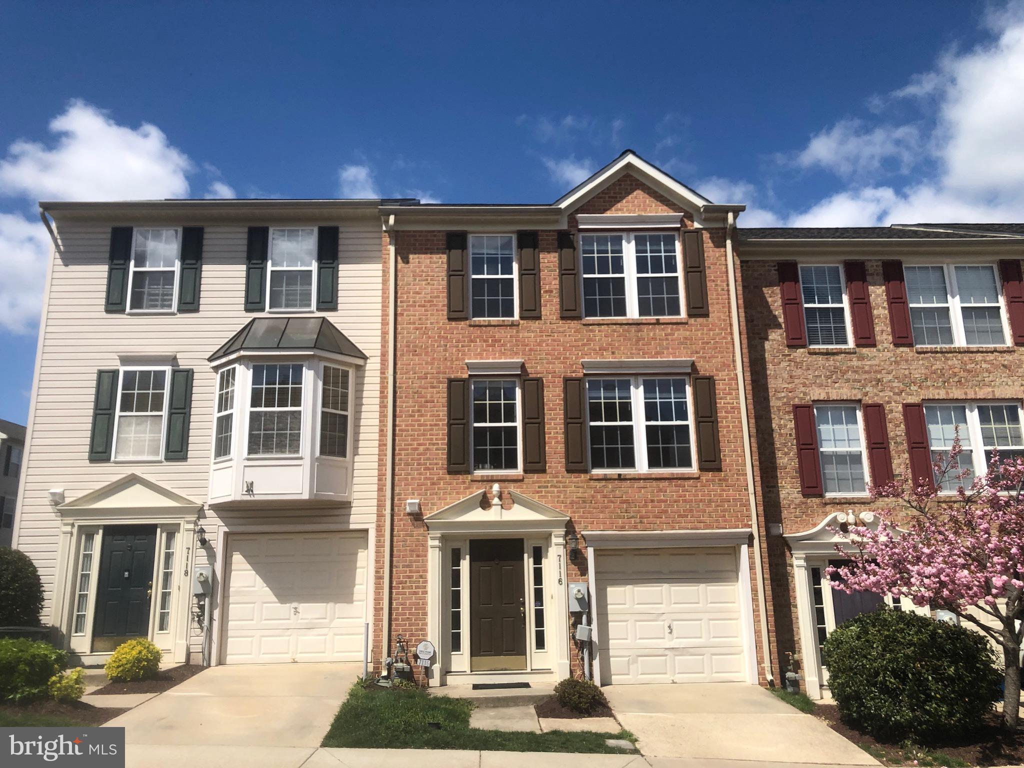 VILLAGE TOWNS - Residential Lease