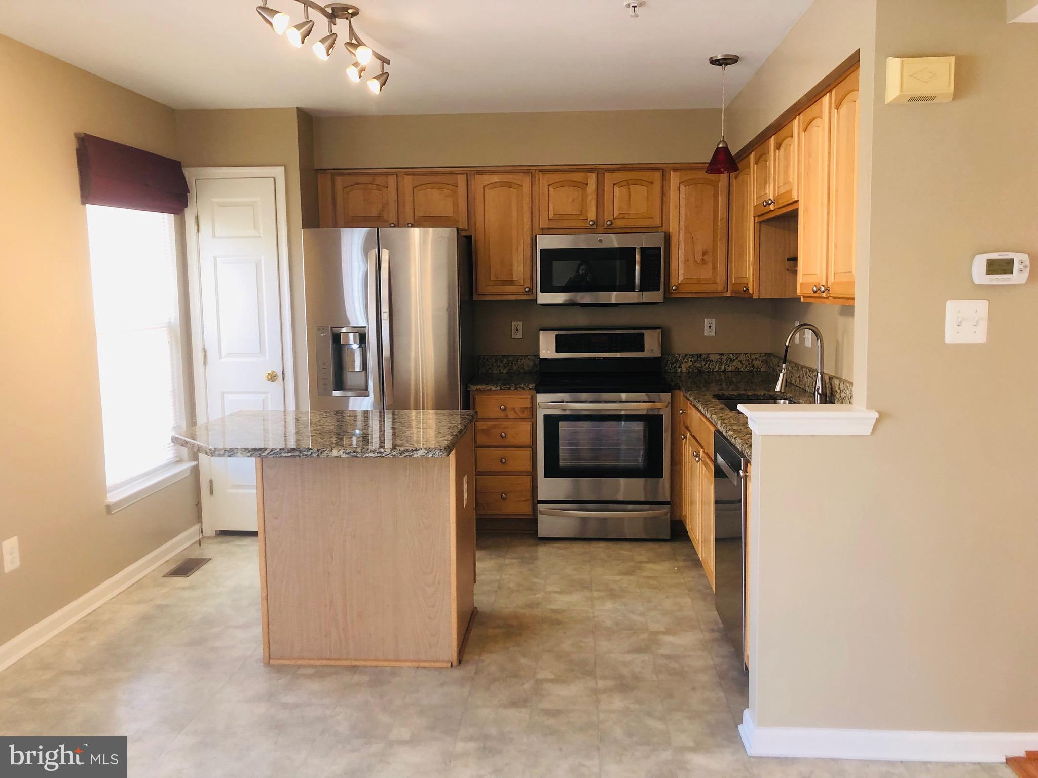 VILLAGE TOWNS - Residential Lease