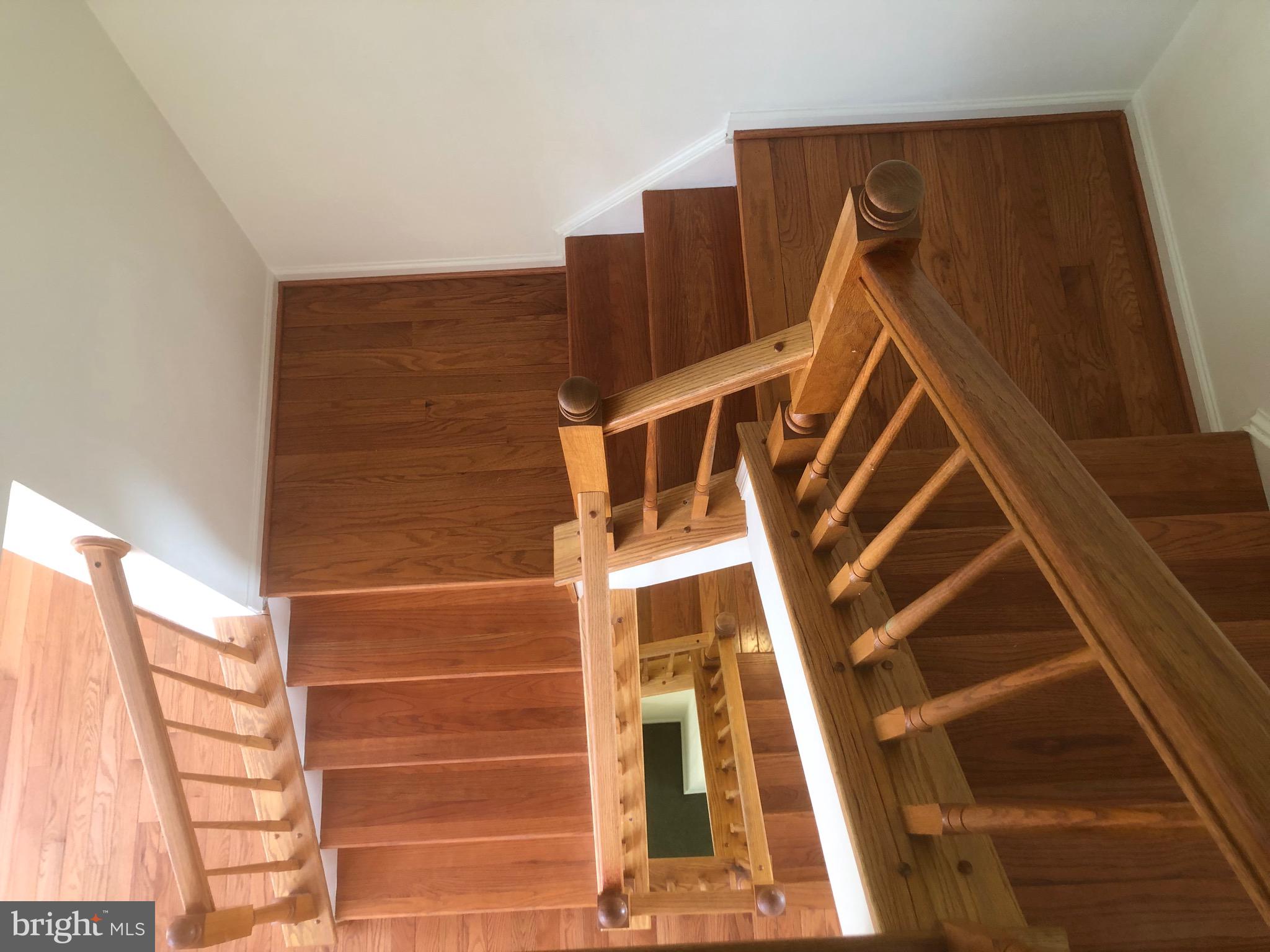 VILLAGE TOWNS - Residential Lease