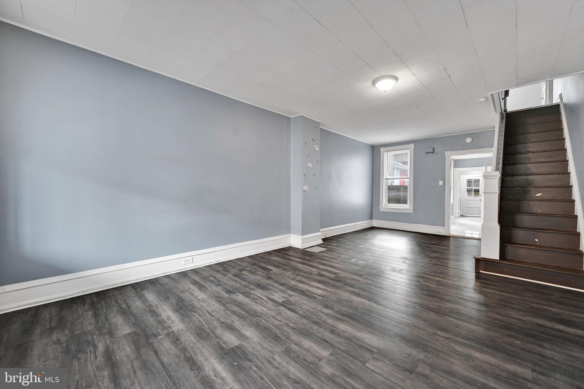 1634 MUHLENBERG STREET