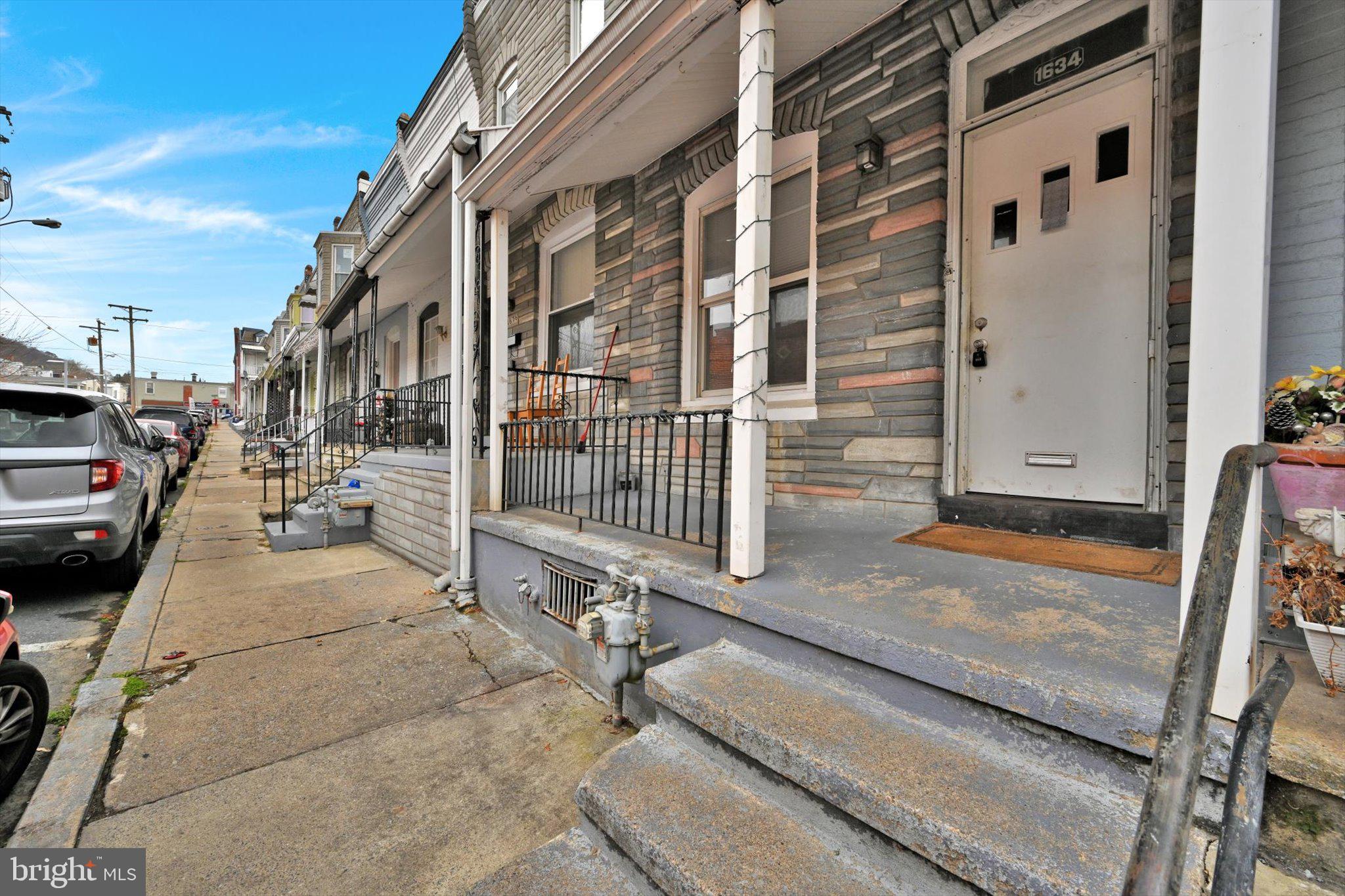 1634 MUHLENBERG STREET