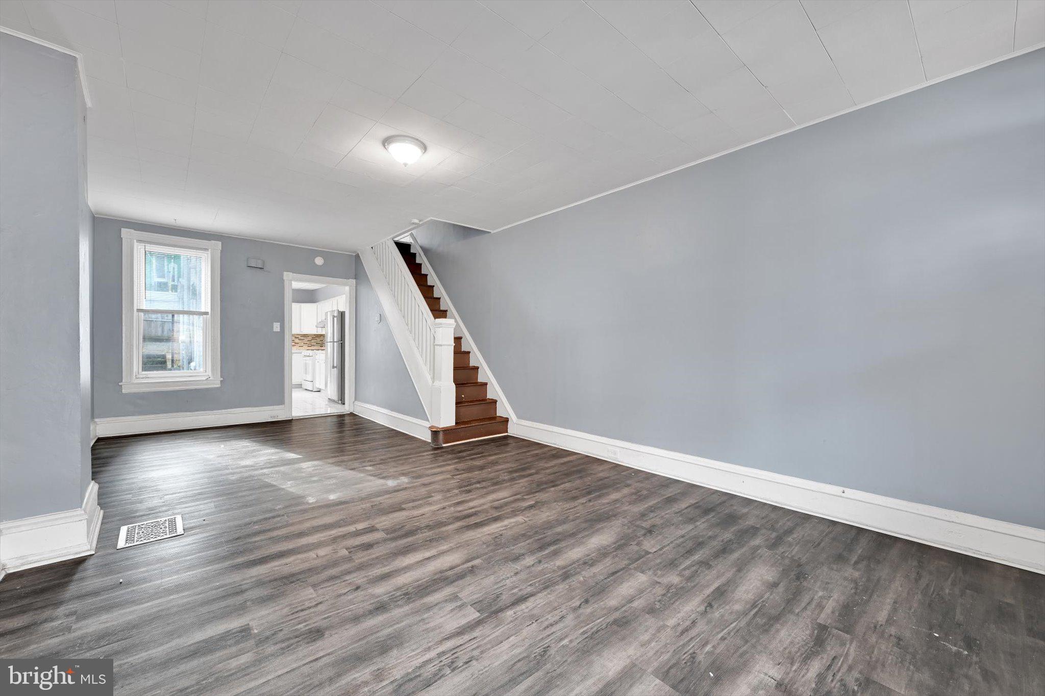 1634 MUHLENBERG STREET