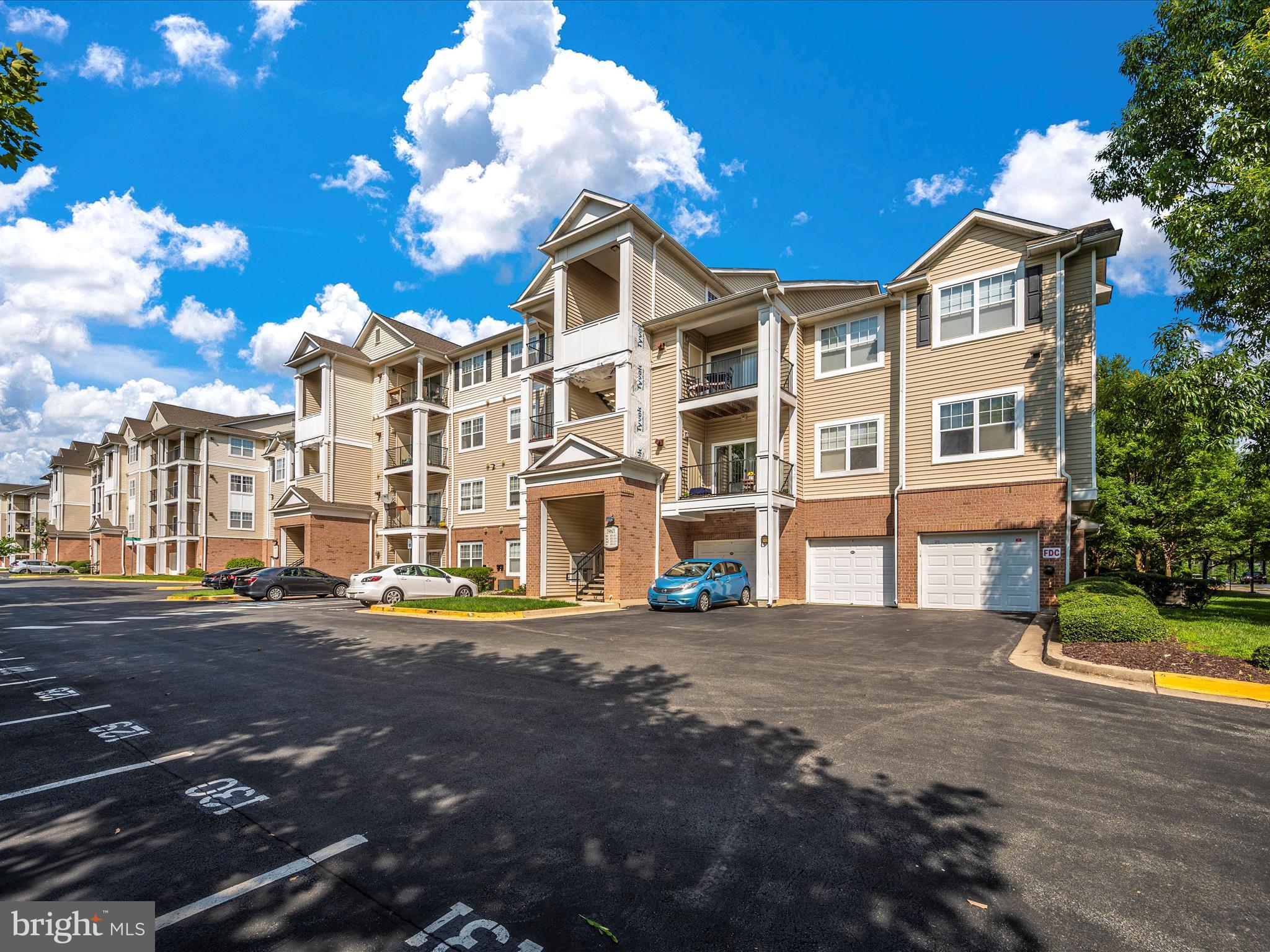 ASHMORE AT GERMANOWN COMMUNITY - Residential