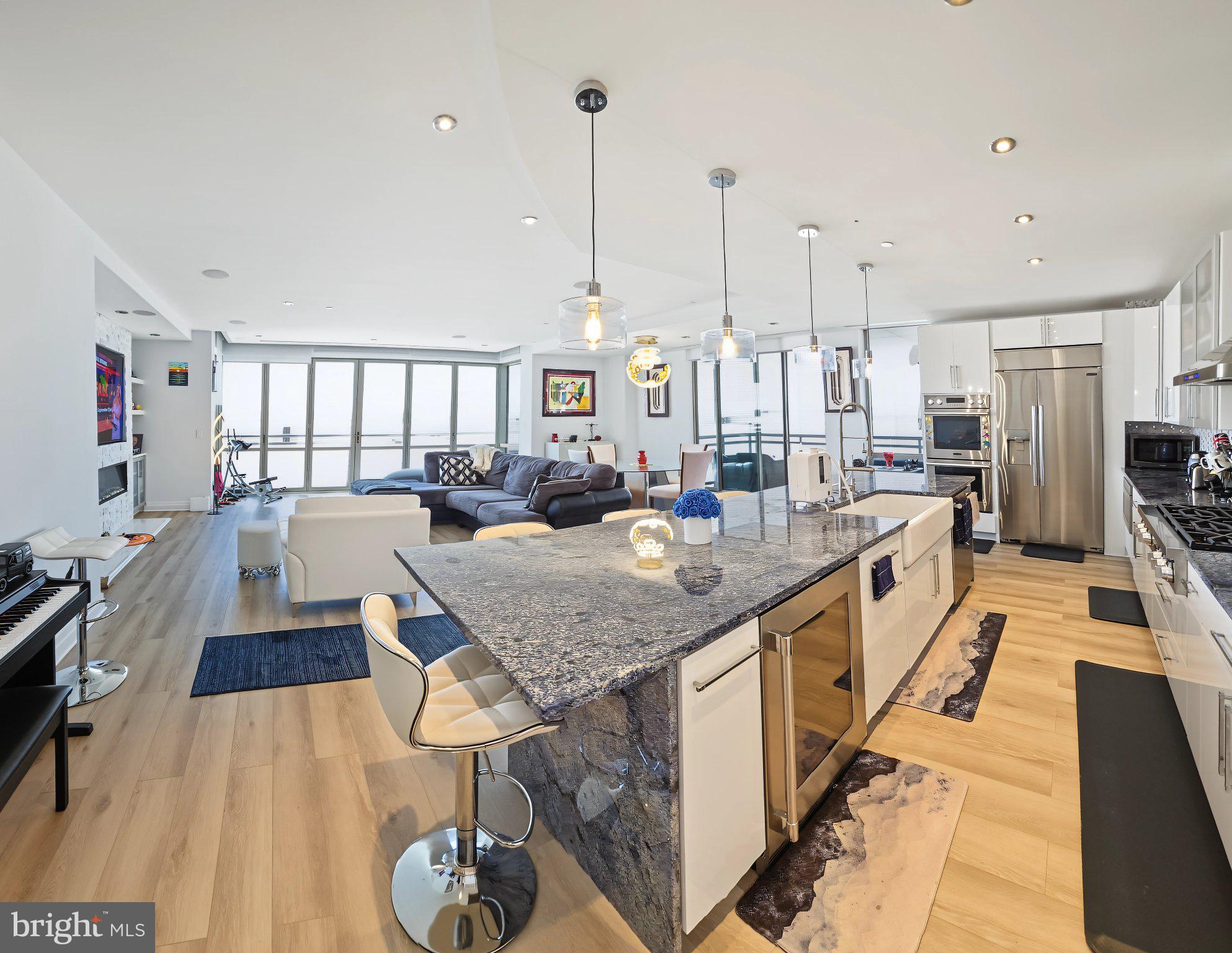 139 WATERFRONT STREET 306