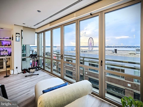 Condo For Sale - 139 Waterfront Street #306<br/> OXON HILL, MD 20745