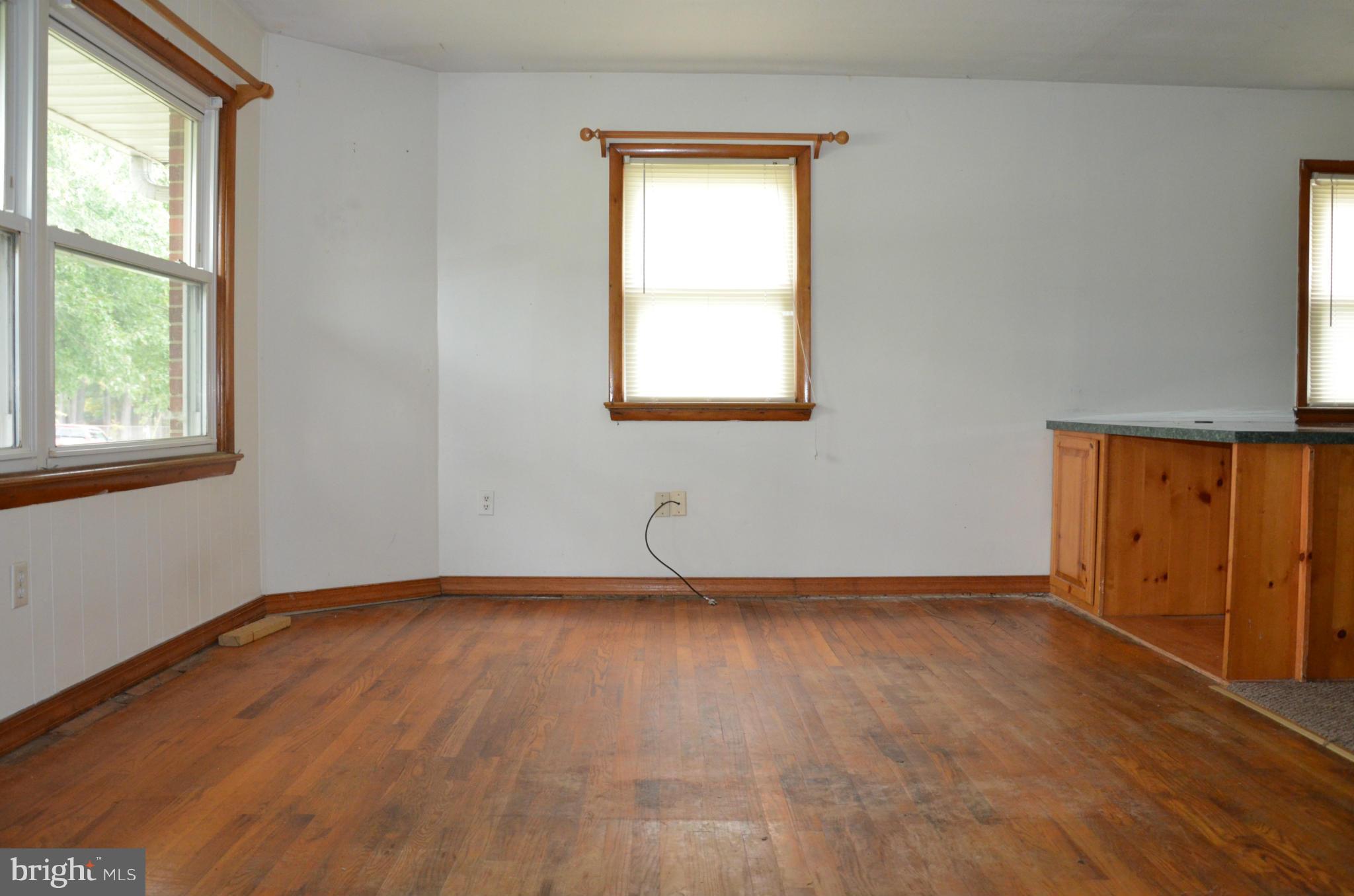 COLLEGE HEIGHTS - Residential Lease