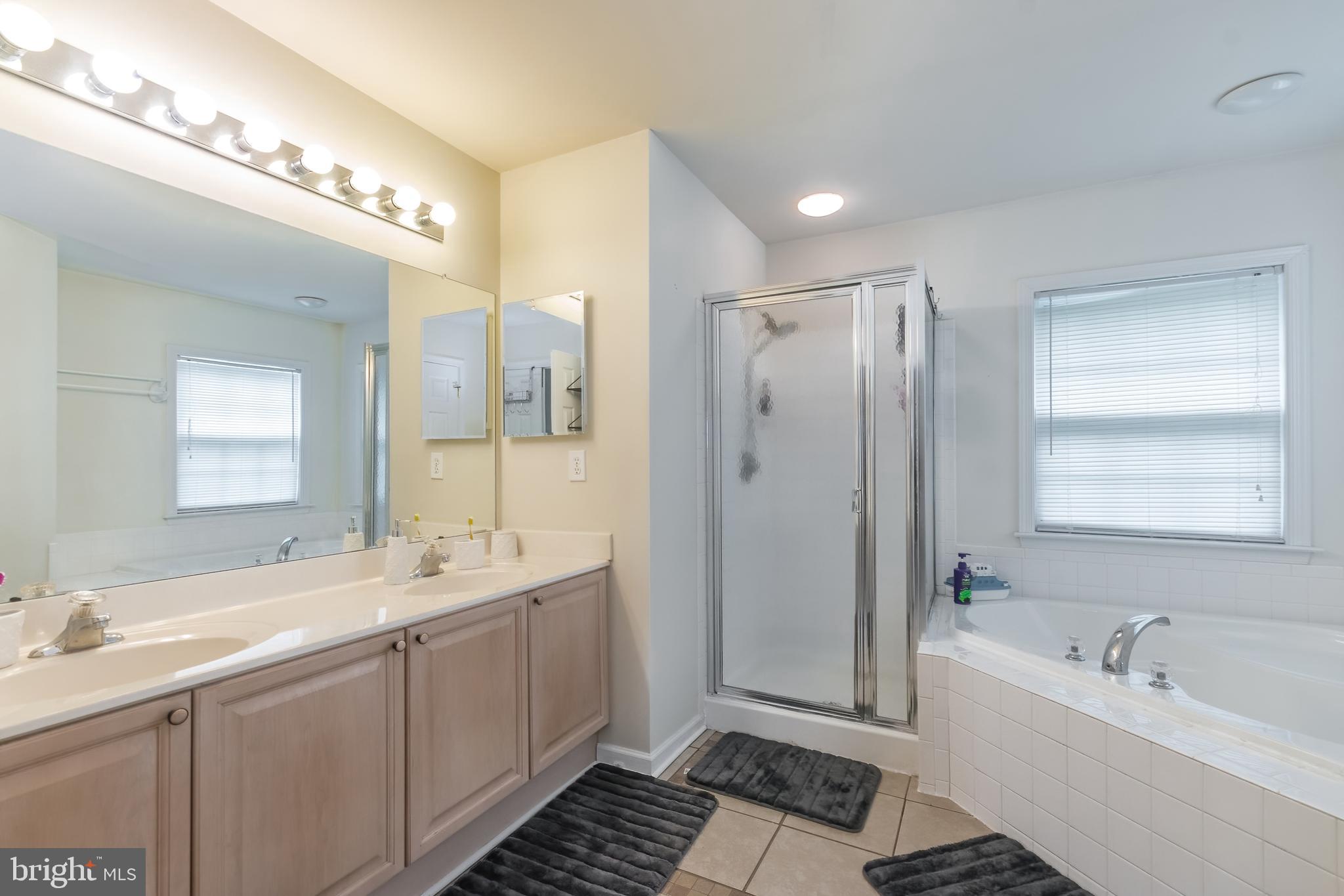 LAUREL RIDGE - Residential