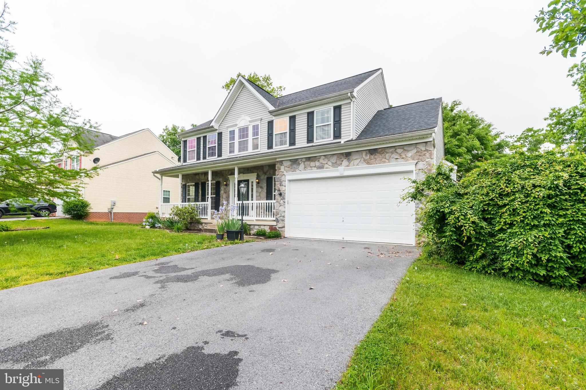 LAUREL RIDGE - Residential