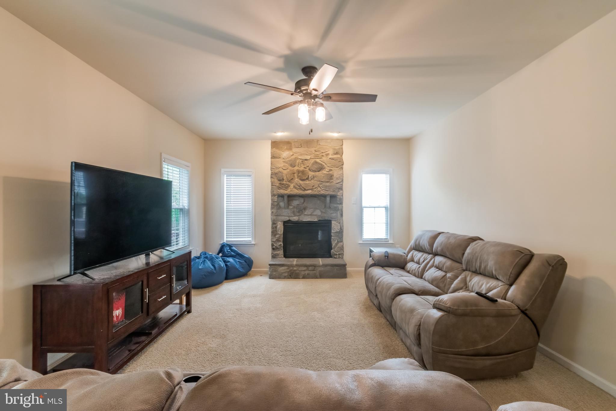 LAUREL RIDGE - Residential