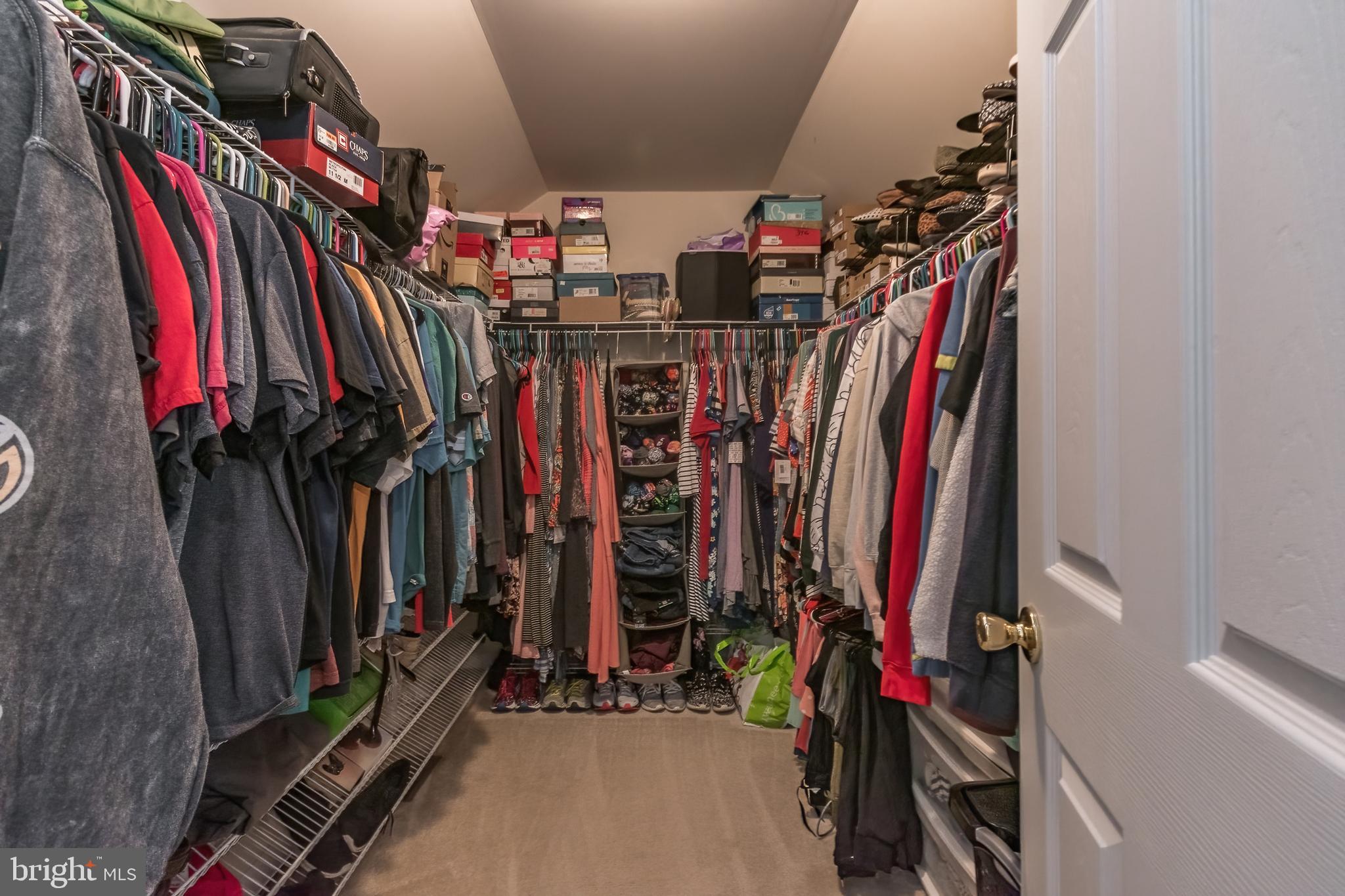 LAUREL RIDGE - Residential