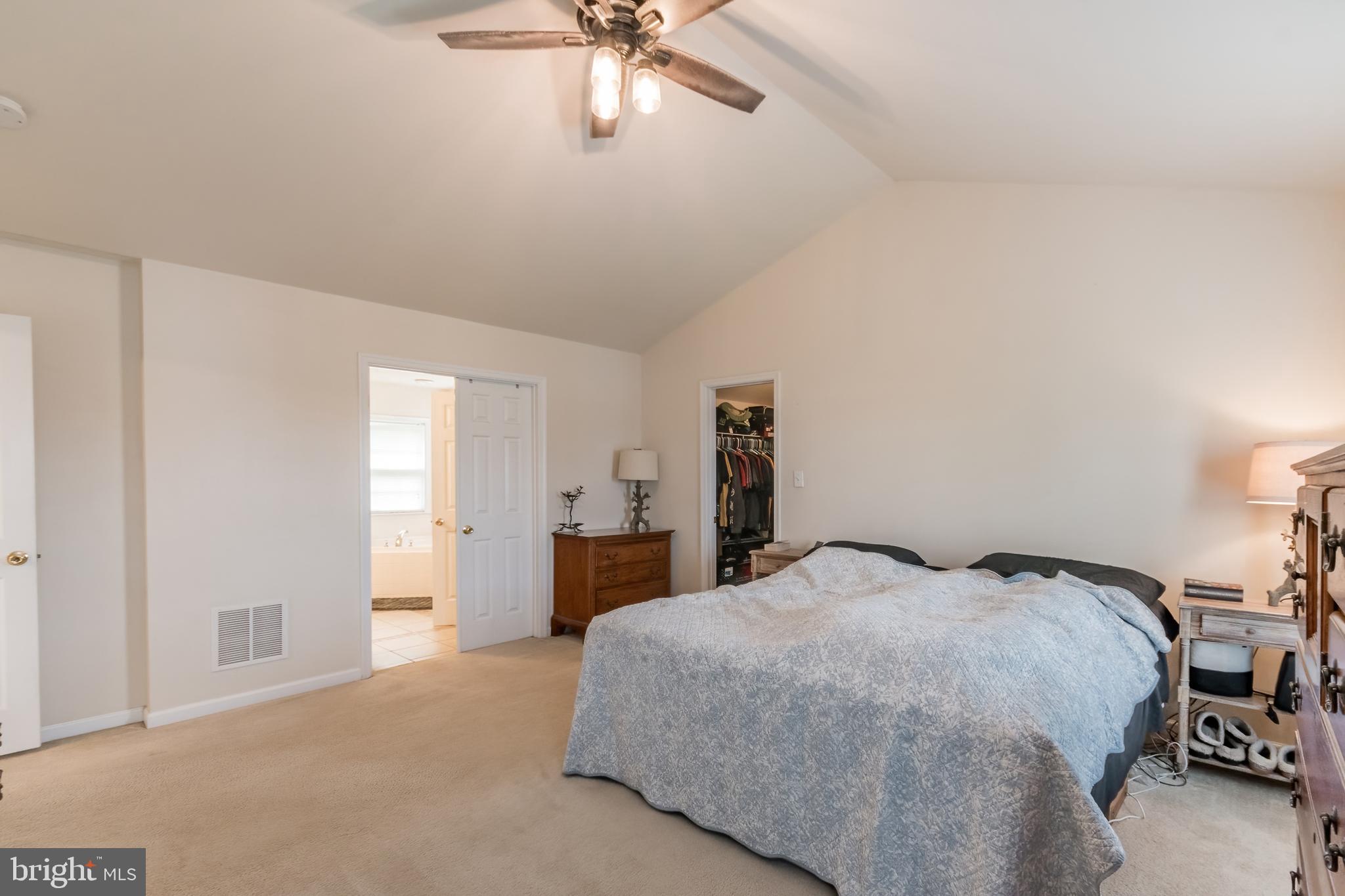 LAUREL RIDGE - Residential