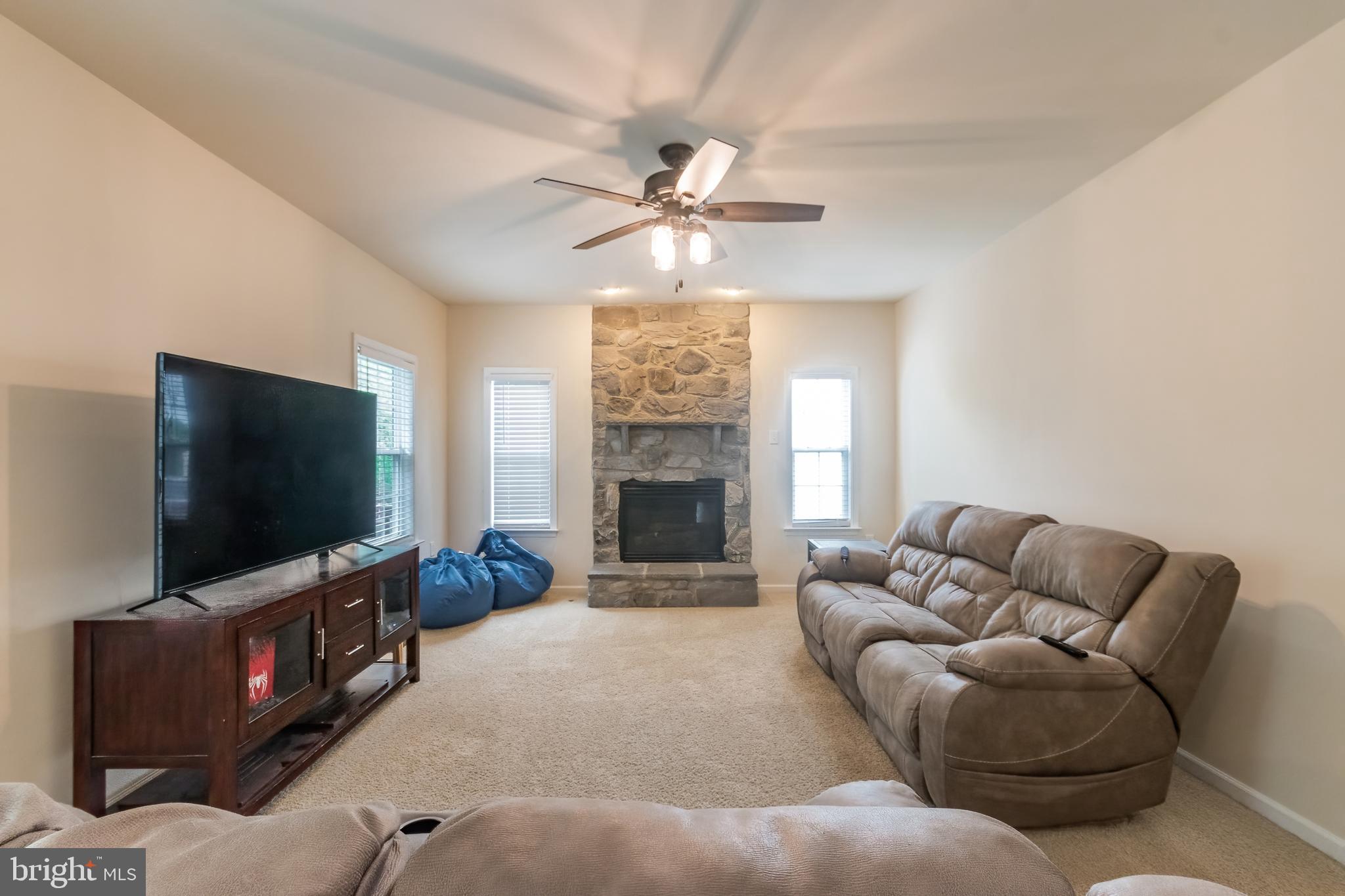 LAUREL RIDGE - Residential