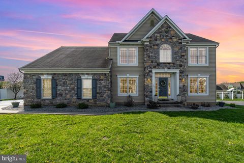 Photo of 711 Arbor Rose Avenue, MOUNT JOY, PA 17552 (MLS # PALA2068546)