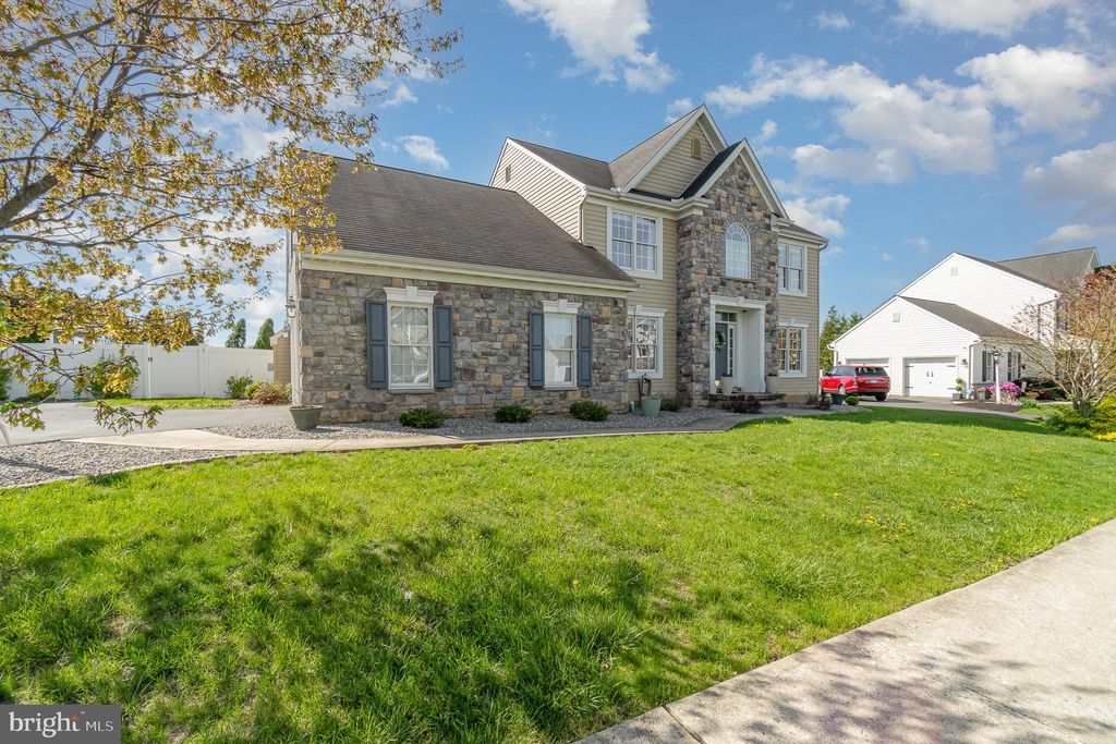 Photo of 711 Arbor Rose Avenue, MOUNT JOY, PA 17552 (MLS # PALA2068546)