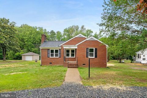Homes For Sale - 10221 Dahlgren Road<br/> KING GEORGE, VA 22485
